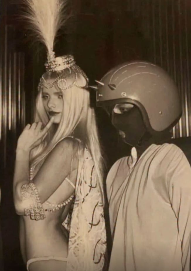 Ilona se convirtió en modelo a los 13 años y debutó en el cine en 1970 en Italia