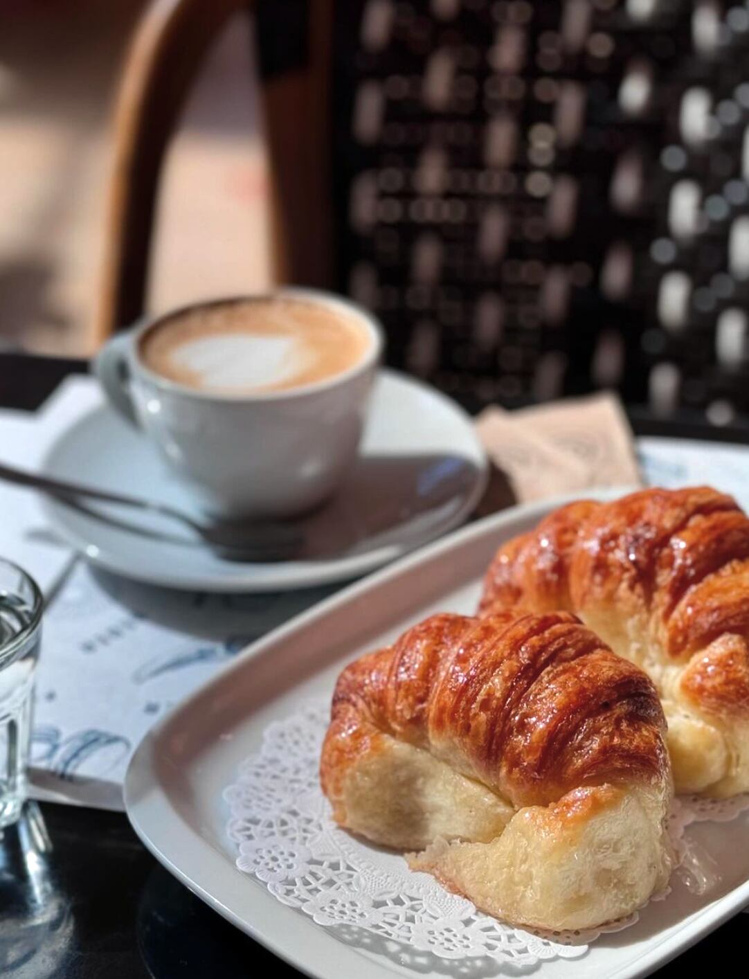 ¿Qué tal empezar el día con alguna de las muchas propuestas gourmet de Gourmand Food Hall?