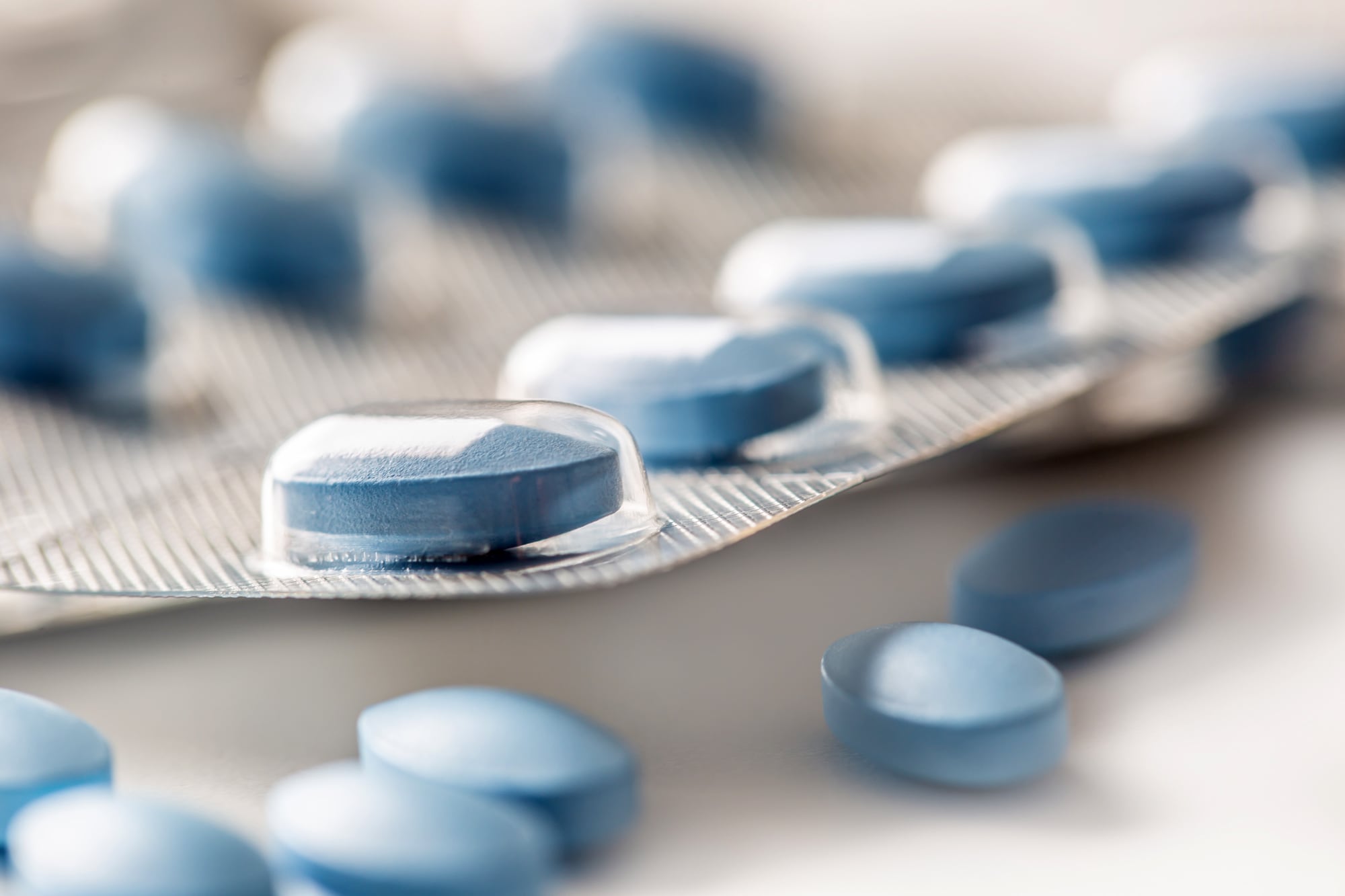 La medida alcanza a trámites vinculados a medicamentos, insumos médicos, alimentos, cosméticos e importaciones en general