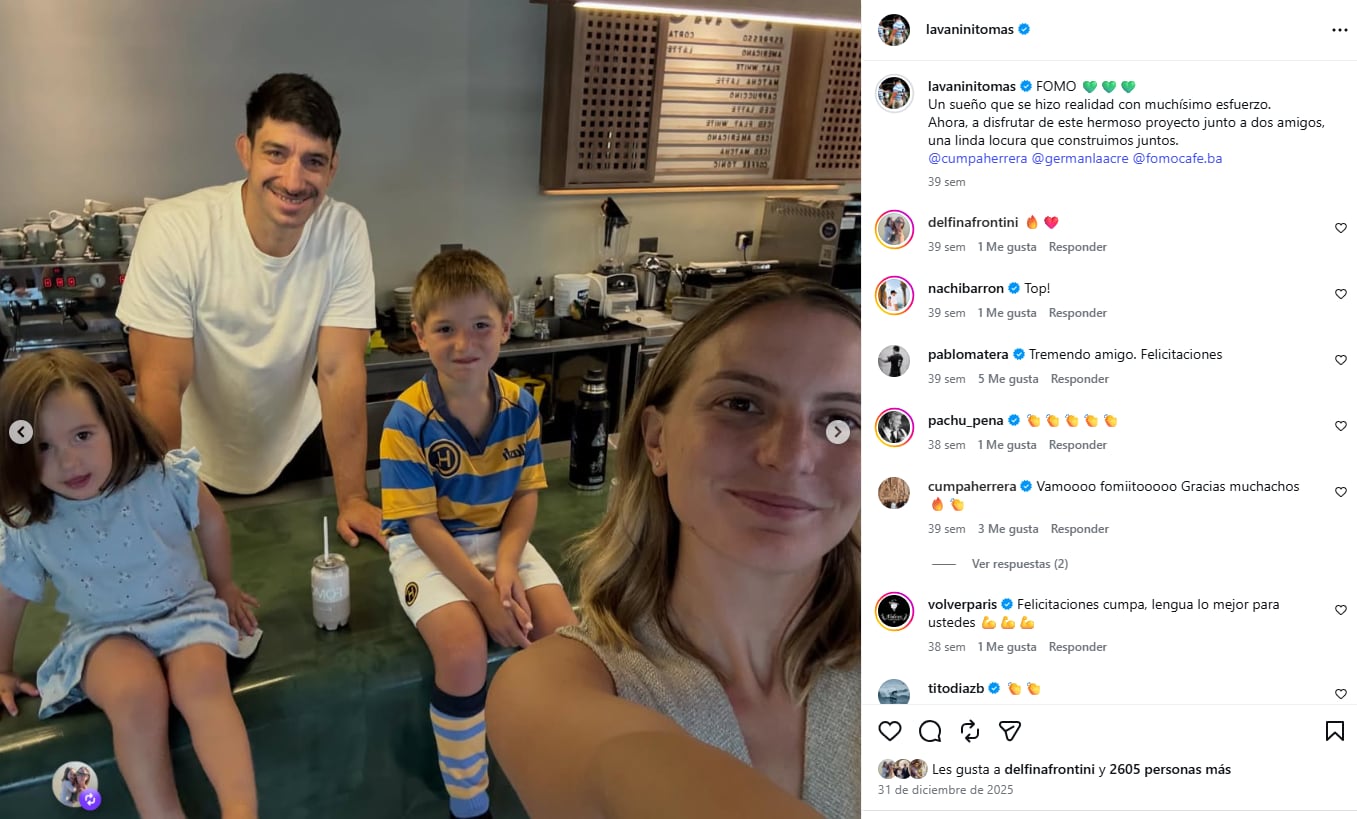 Tomás junto a su familia: su mujer Delfina y sus hijos Vicente y Greta; el posteo que resume lo que significa FOMO para el jugador