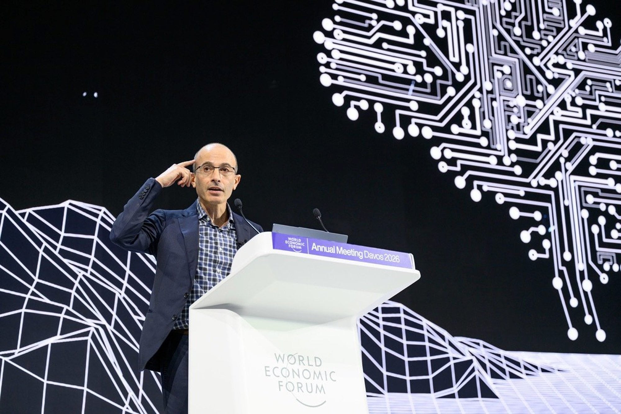 El historiador Yuval Harari ya no habla de desempleo, sino de