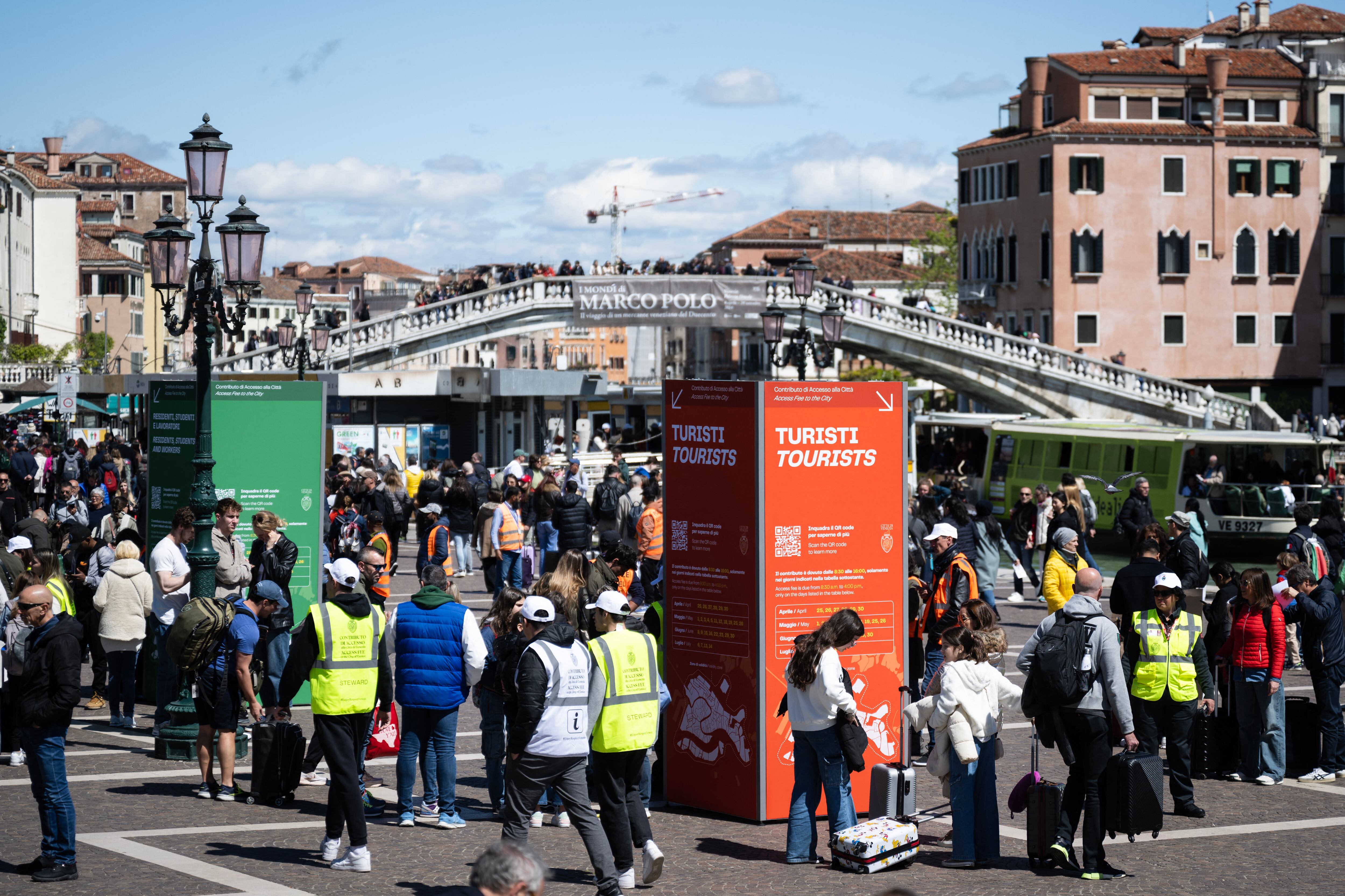 En medio de protestas y polémica, Venecia estrenó el ticket de ingreso para contrarrestar el turismo masivo