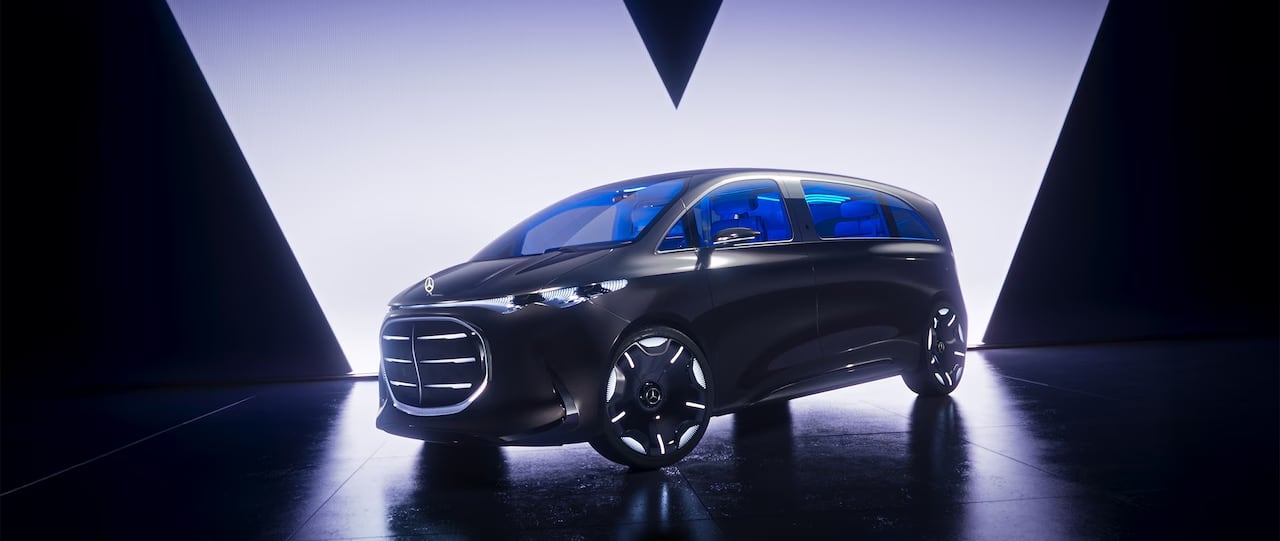 El auto de lujo que tiene una pantalla de cine de 65″, siete proyectores y compartimentos ocultos 7 El exterior del modelo