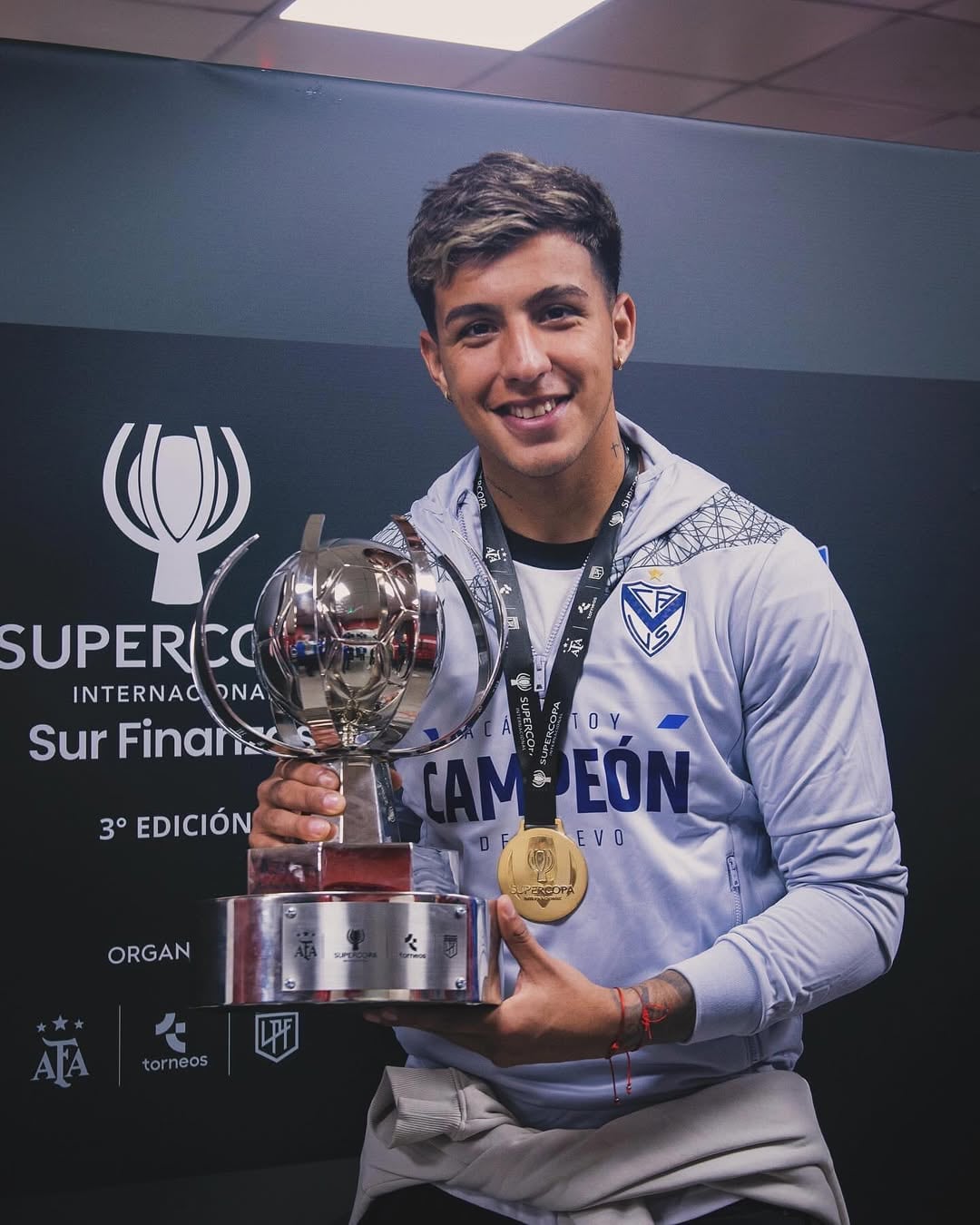 Thiago Silvero tiene 19 años y juega en Vélez (Foto: Instagram/@thiagosiilvero)