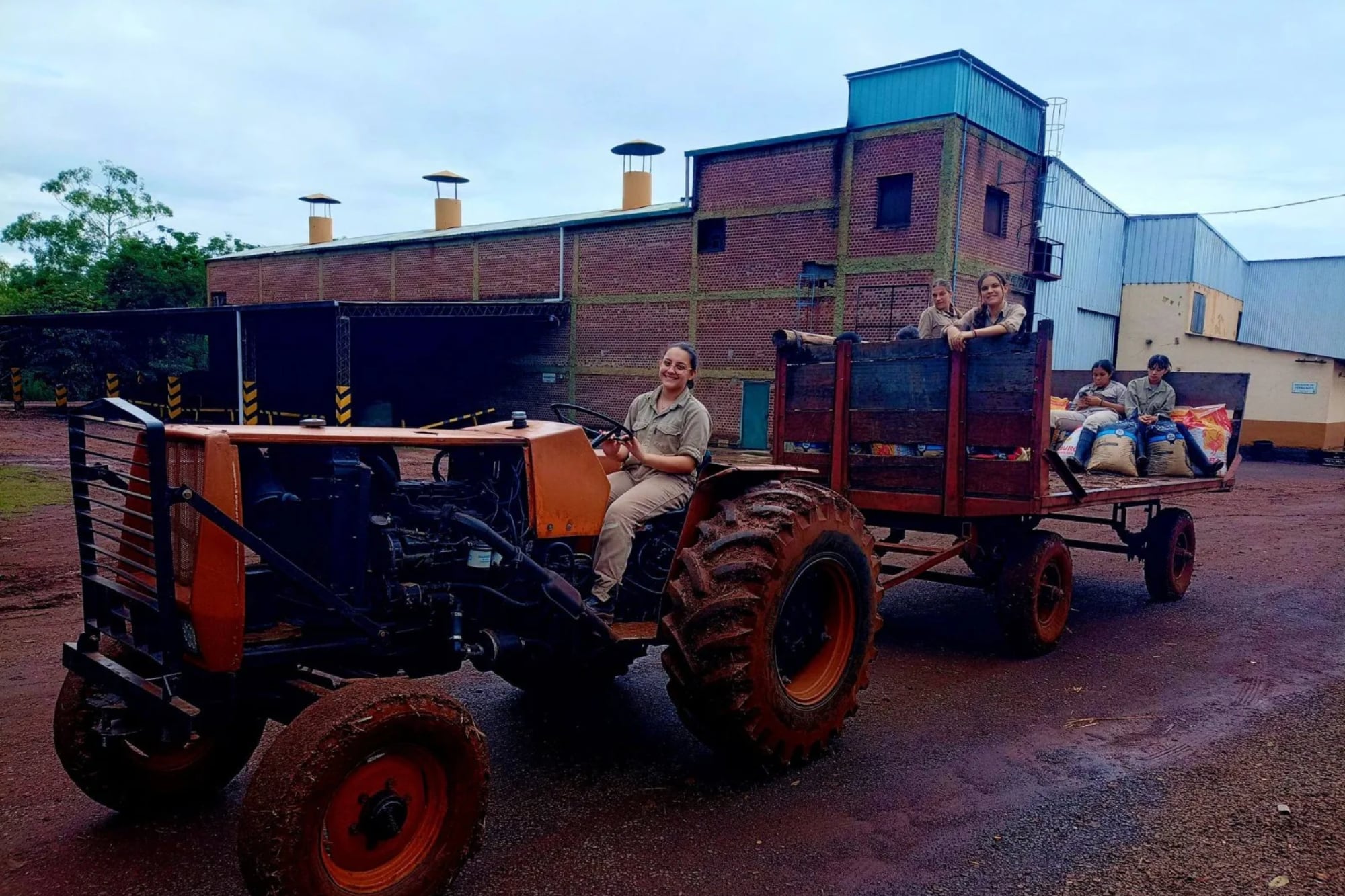 A lo largo y ancho del país, está creciendo la matrícula de mujeres en escuelas técnicas