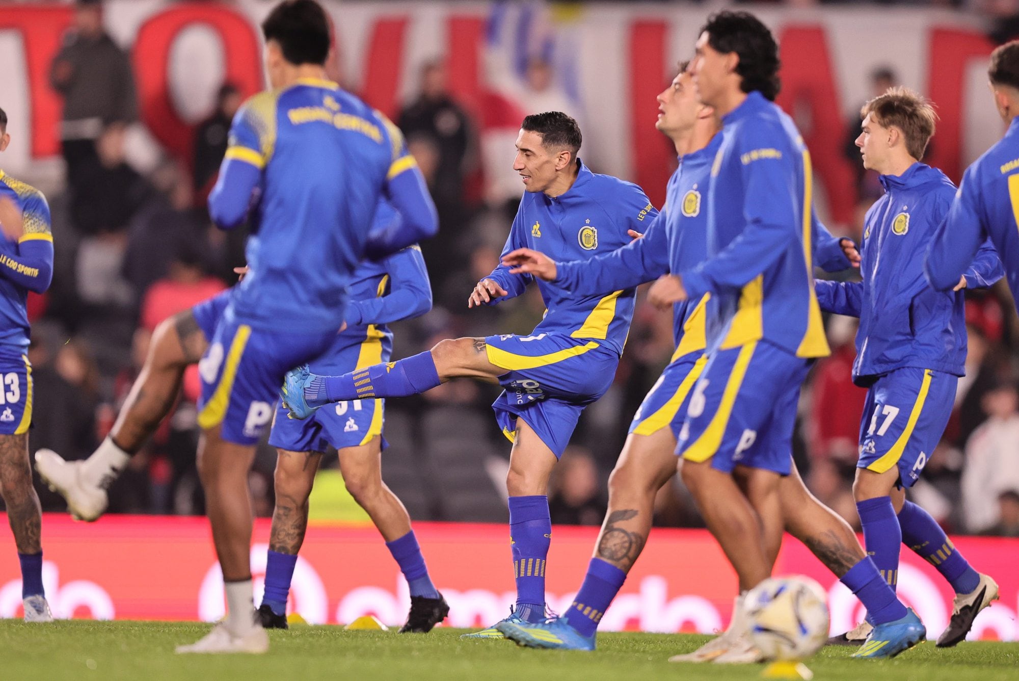 Di María junto a sus compañeros, antes del partido
