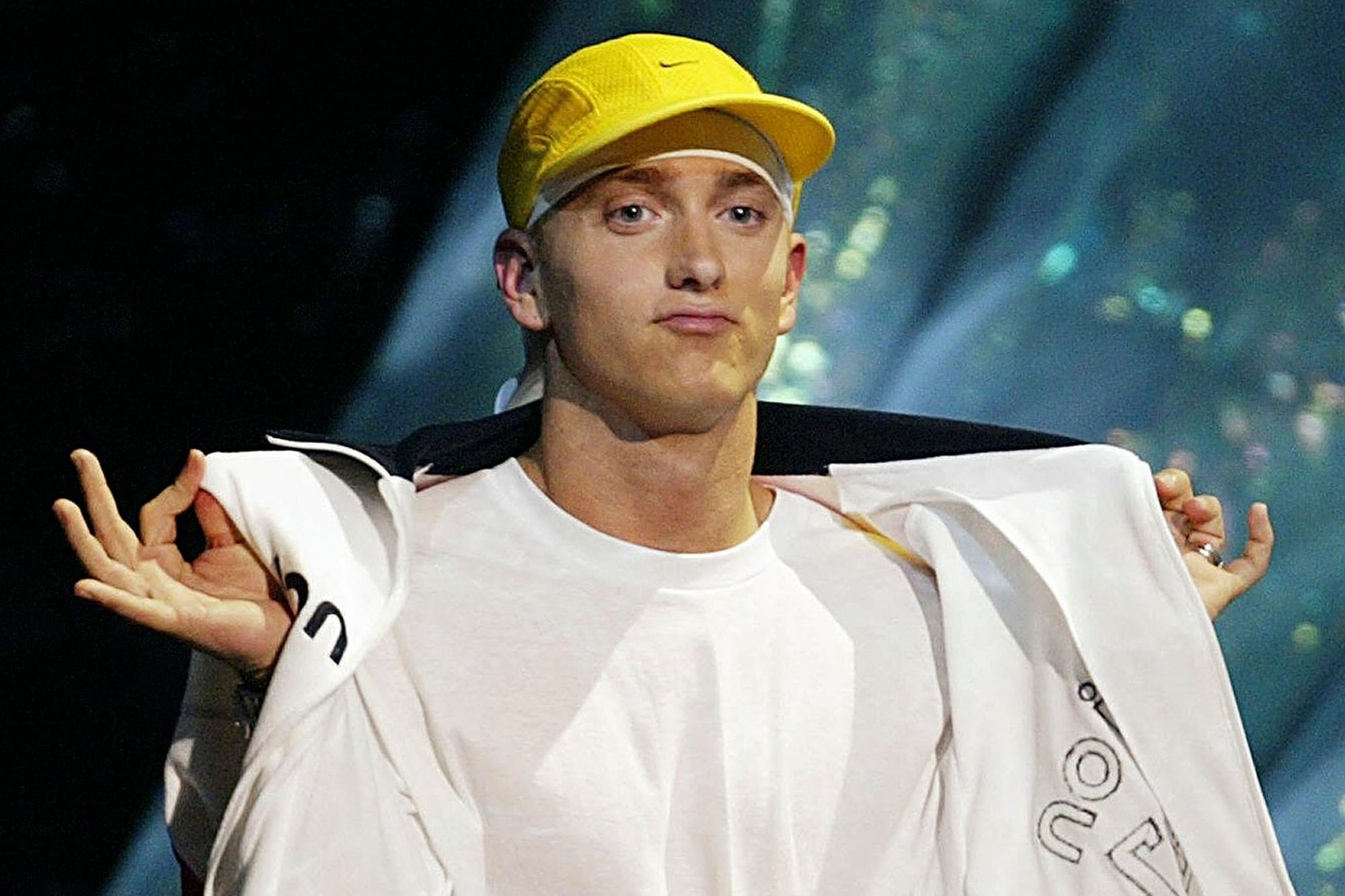 Eminem en 2002, el año en el que comenzó a dedicarle temas a Carey