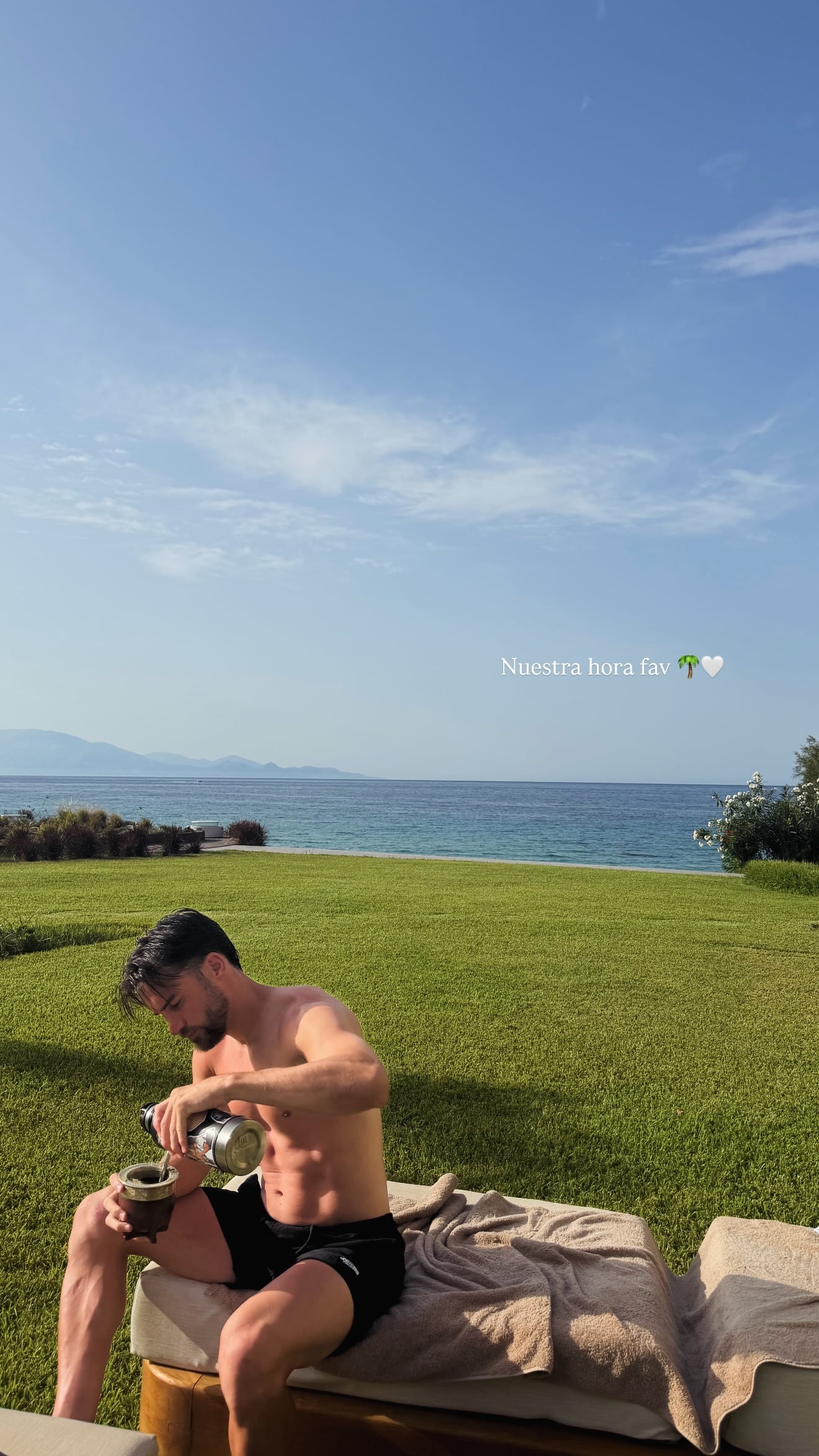 Nico Tagliafico y Caro Calvagni: las paradisíacas vacaciones tras el Mundial 7 El posteo de Calvagni con Tagliafico y el paraíso de fondo