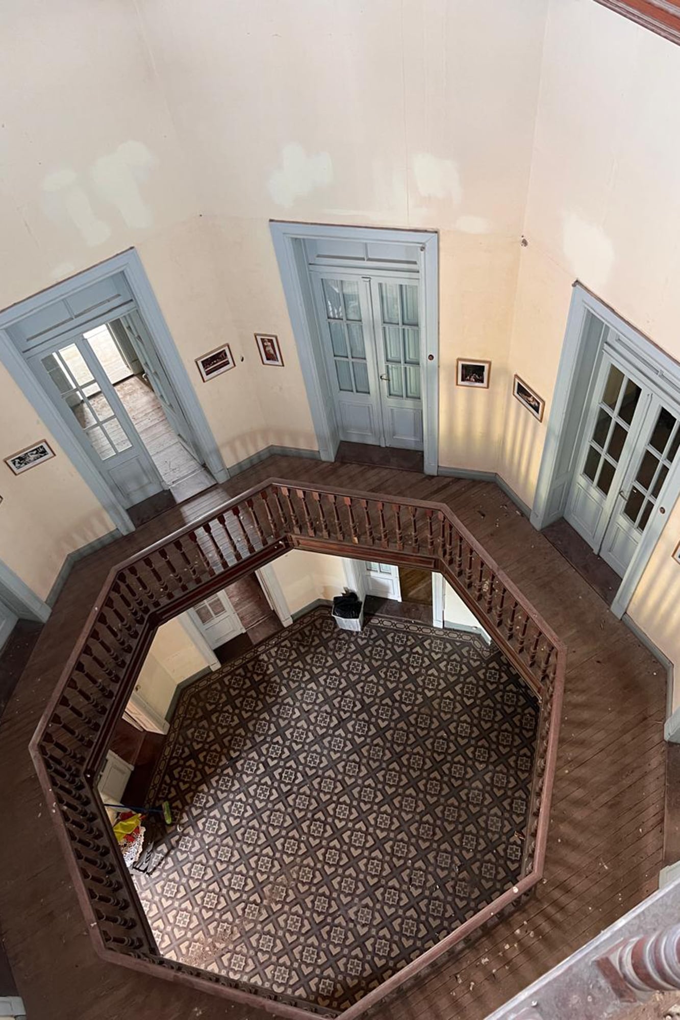 La casa se desarrolla en varios niveles