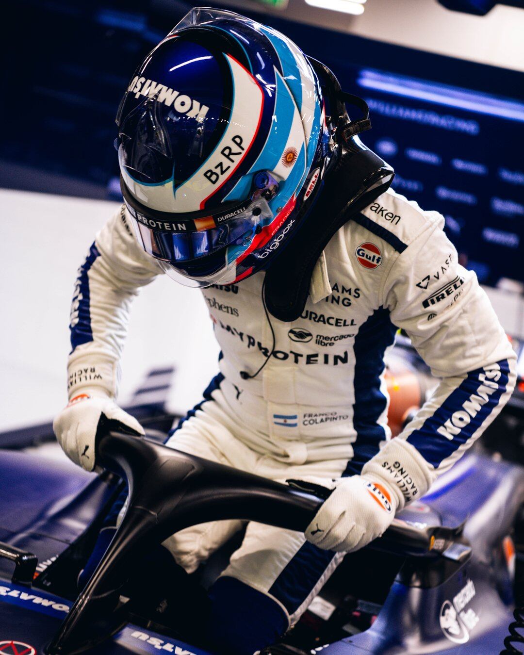 Franco Colapinto, listo para saltar a la pista de Singapur con el Williams número 43