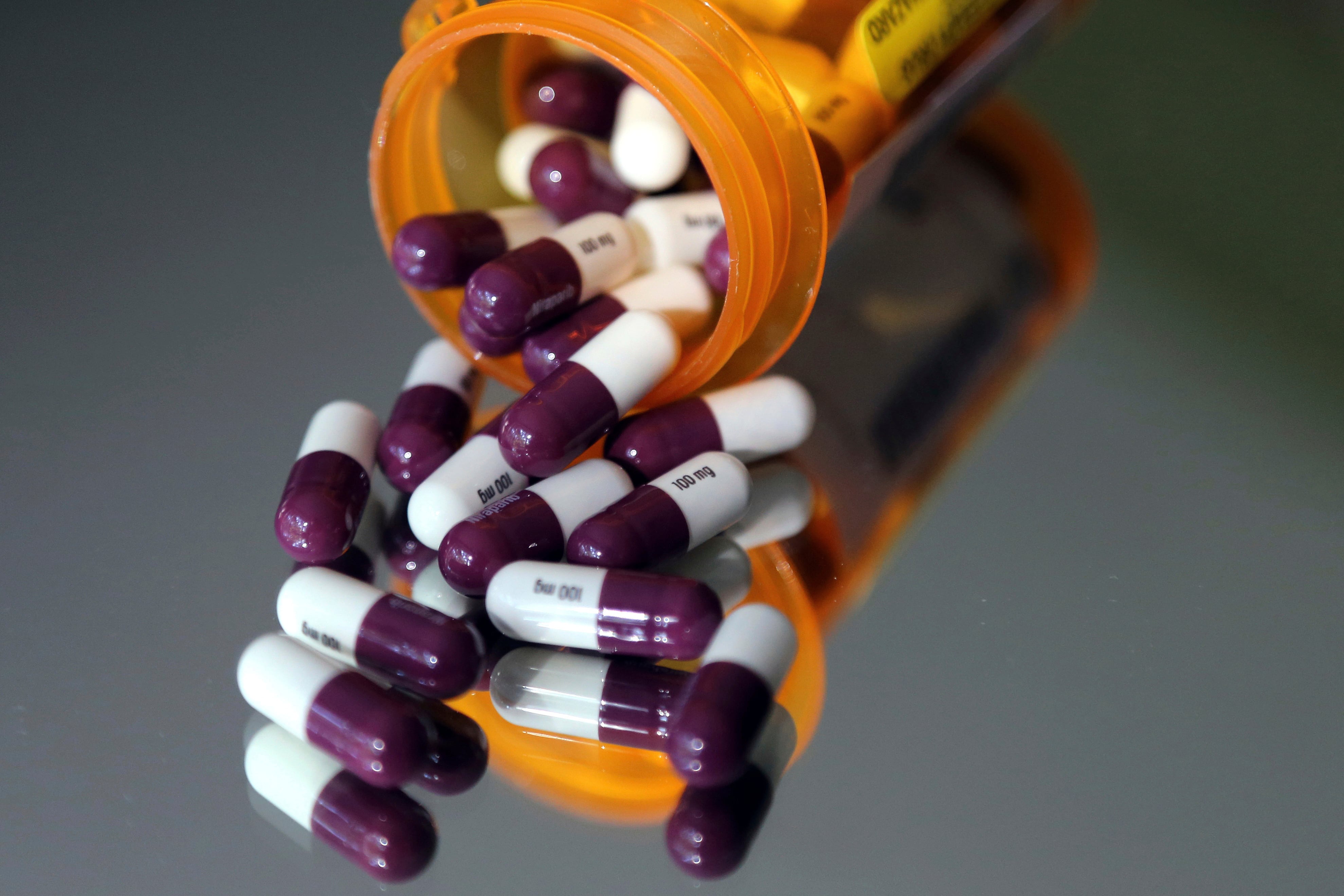 La Anmat prohibió el uso de una serie de medicamentos e inhabilitó a otro laboratorio