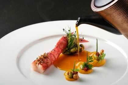 5, en Stuttgart, Alemania fue elegido entre los mejores 25 lugares para comer. "Cada plato es un Lamborghini", sostuvo un comensal