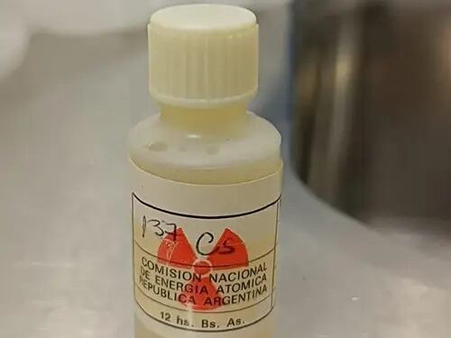 Alerta nacional: qué se sabe del robo de una cápsula radiactiva en un laboratorio de Rosario