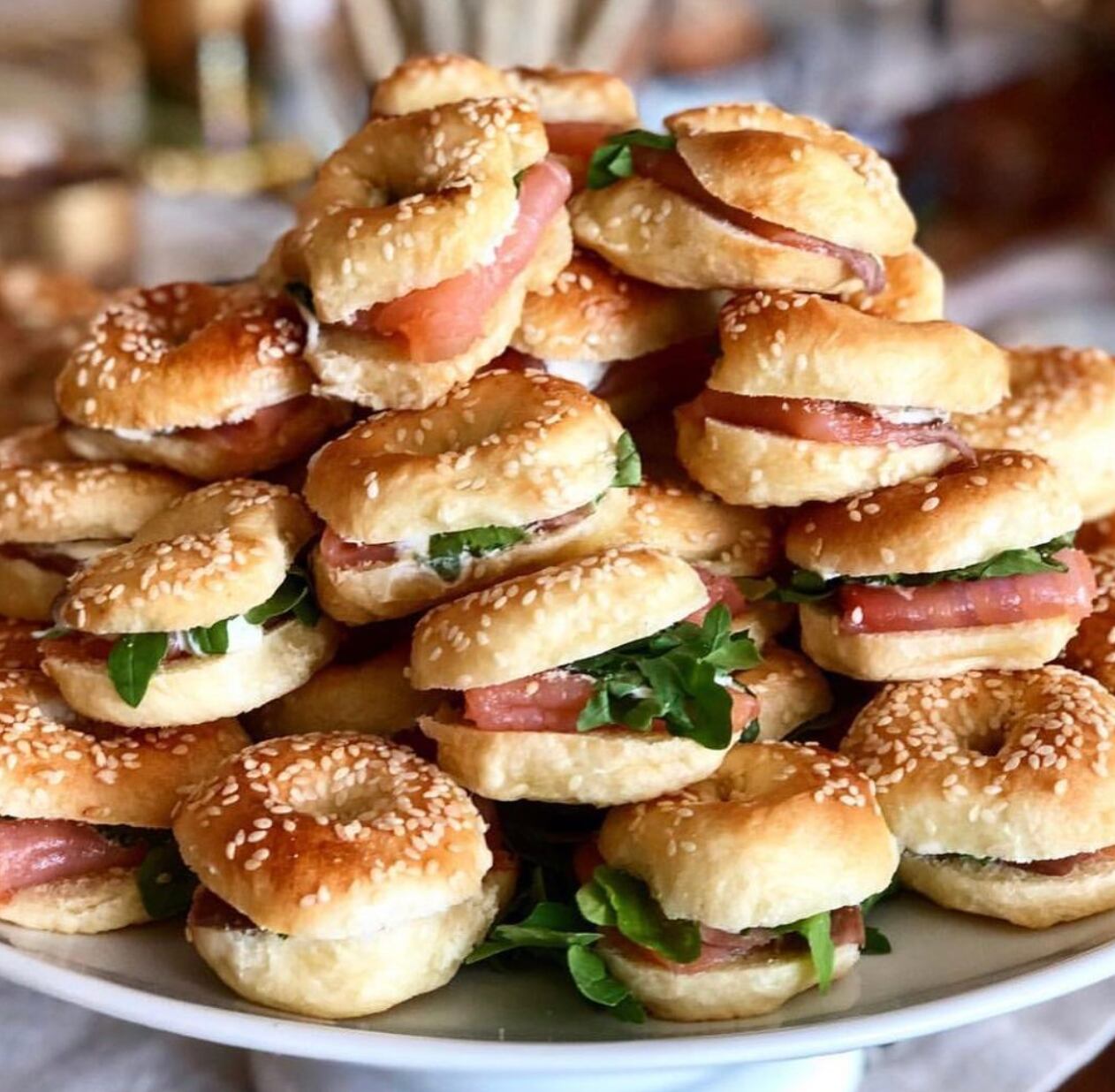 En Möoi los platos con pescado son cosa seria. Como este bagel de salmón, clásico absoluto de la casa.