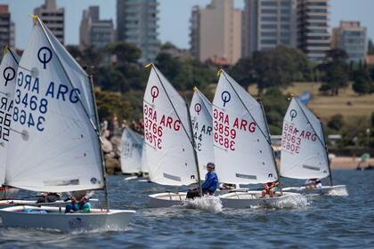 Desde el pasado domingo, 730 participantes de 12 países fueron parte de la Semana de Yachting en Mar del Plata