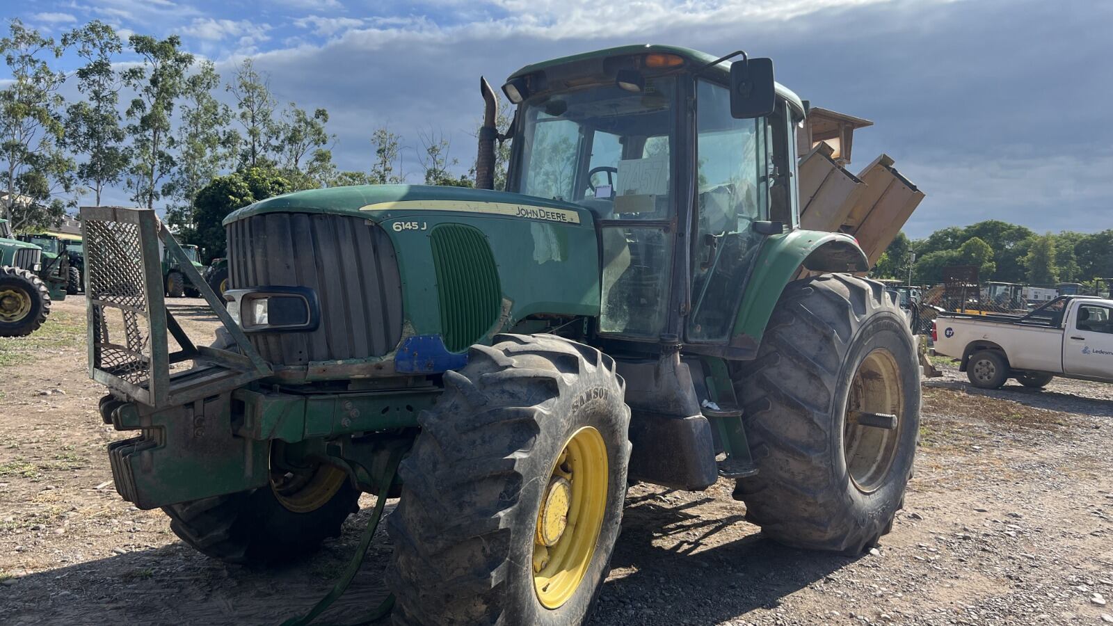 Se realizará una exhibición presencial previa a la subasta los días jueves 24, viernes 25 y sábado 26 de abril, de 9 a 17