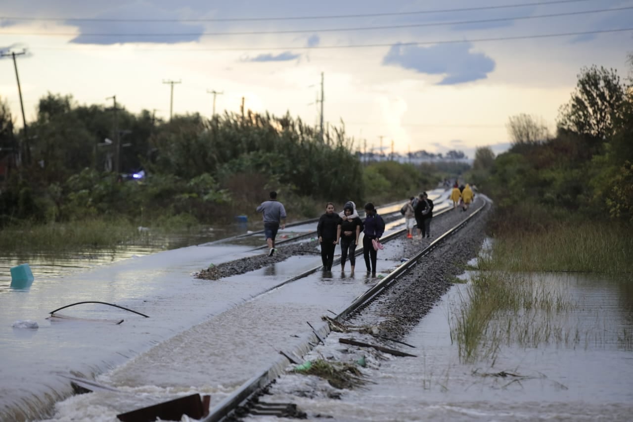 Acceso a Zárate Ruta 6 cortada por inundación, el fin de semana pasado