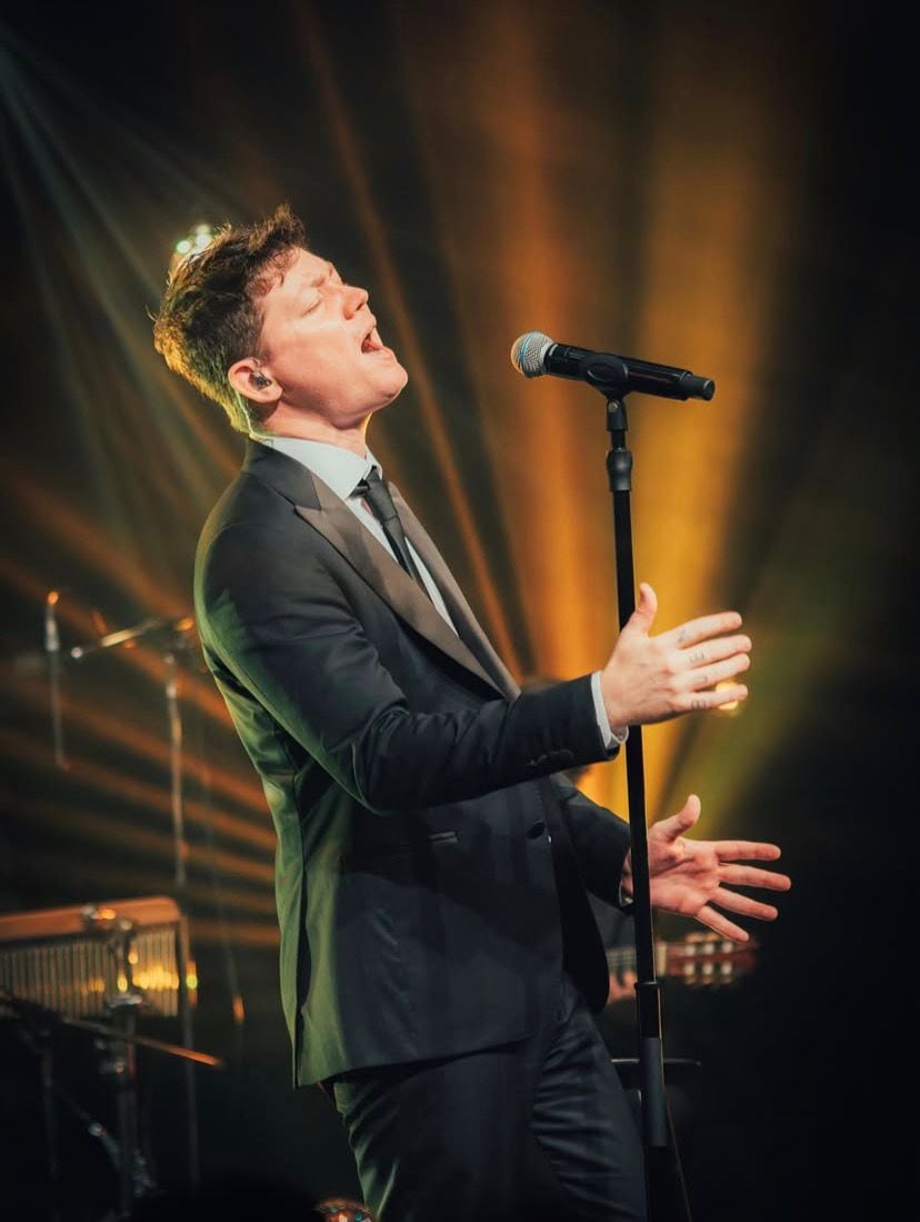 Emanero y Agapornis Darán Show Gratuito en Festival Experiencia BA en Recoleta