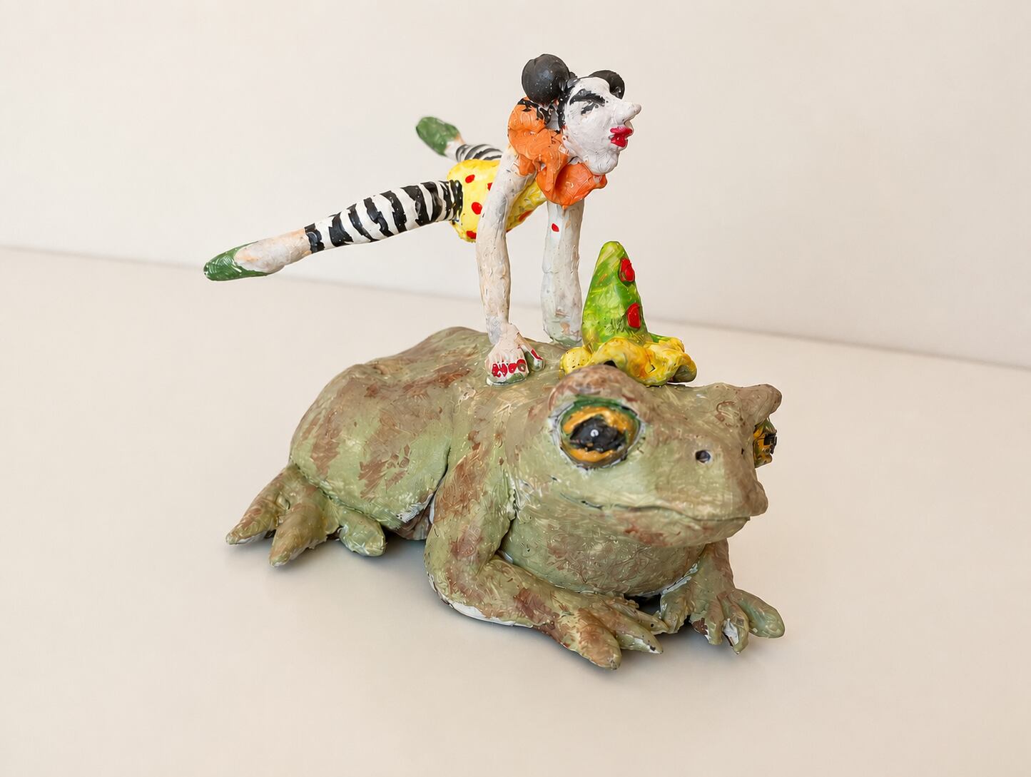 Bufio y Bombina, dos de los personajes de su creación