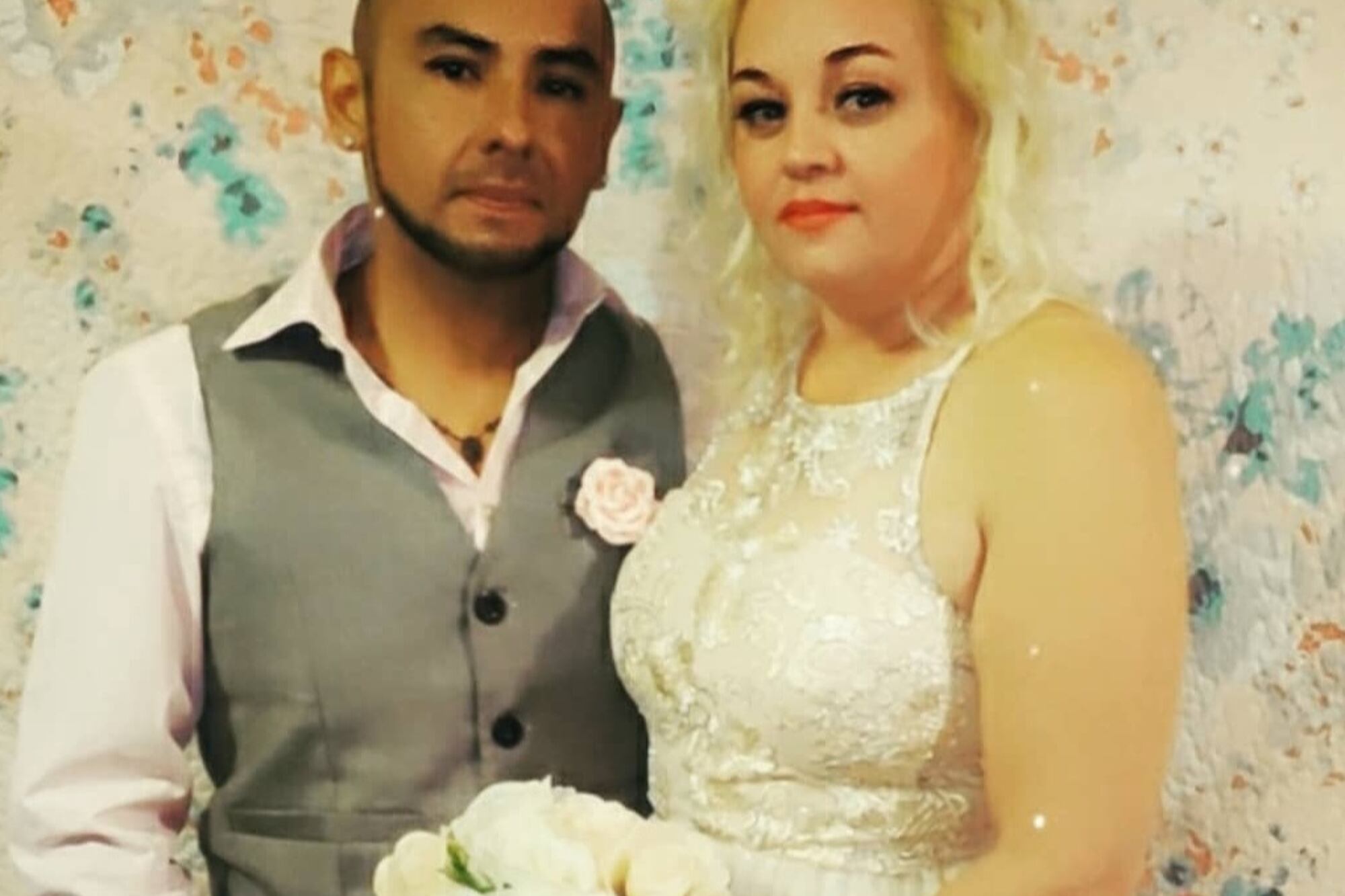 Ortiz denunció que su esposo fue expulsado del país mientras tenía un trámite migratorio en curso y sin poder completar el proceso