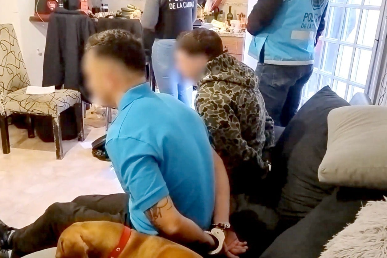 Condenaron a una banda que vendía drogas sintéticas desde una casa de Villa Luro