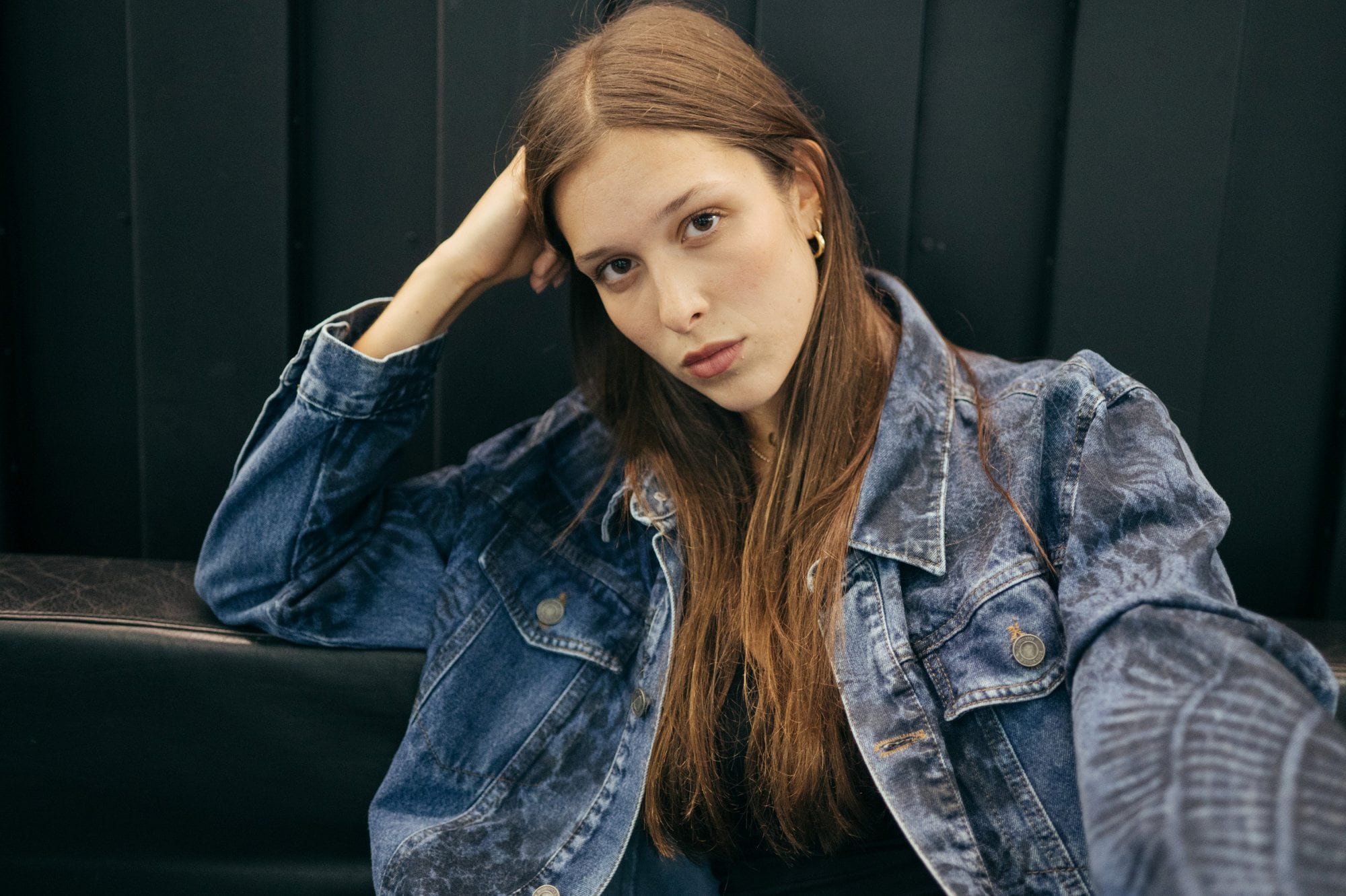 Quién es Luján Saez: la joven diseñadora detrás de los looks de las hijas de las famosas