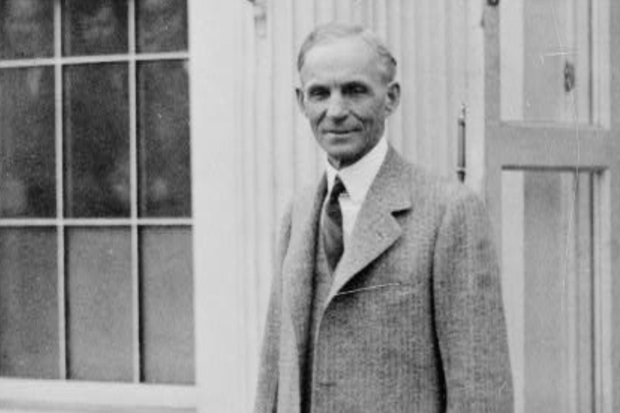 Antes de fundar su automotriz, Ford trabajó como ingeniero en la Edison Illuminating Company de Detroit