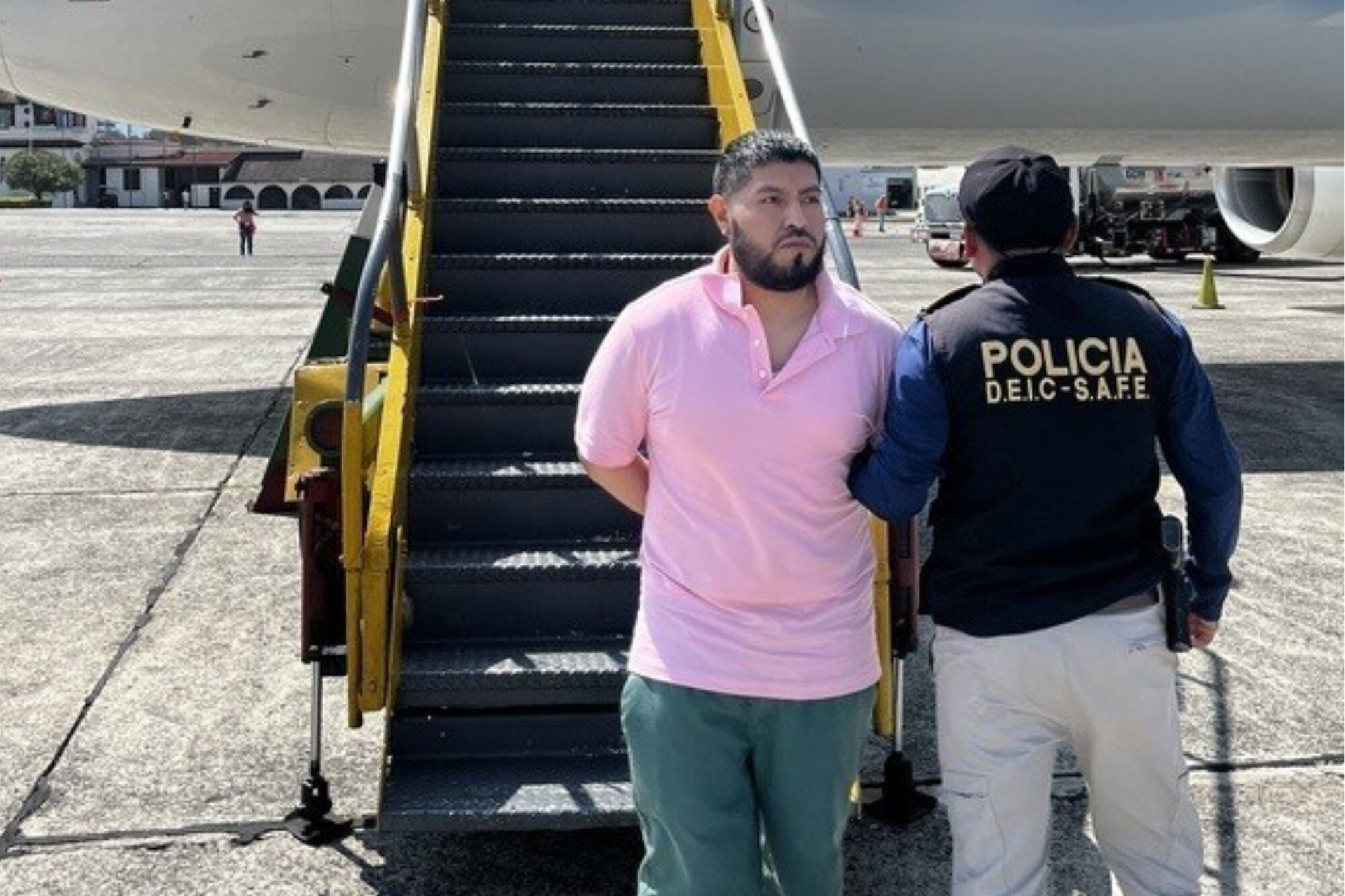 Un juez ordenó sus expulsiones en abril