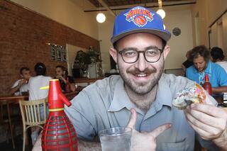 Vino de Nueva York a estudiar y se quedó para vender bagels caseros en Palermo