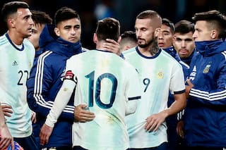 Messi: “Me sorprendió que Scaloni juegue con cinco en el fondo"