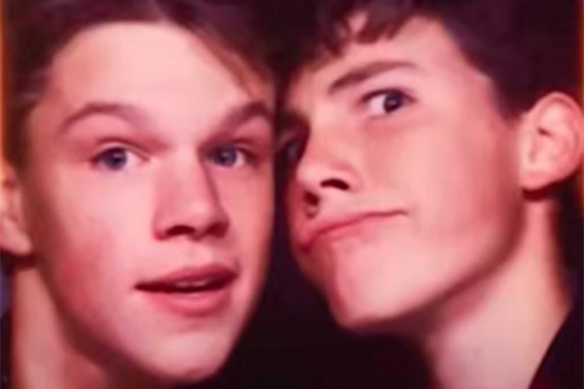 Matt Damon y Ben Affleck en su adolescencia, antesd de convertirse en estrellas