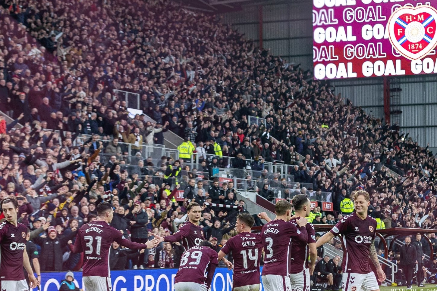 Los fanáticos del equipo de Edimburgo están expectantes por terminar con el dominio de los clubes de Glasgow en la principal liga de Escocia