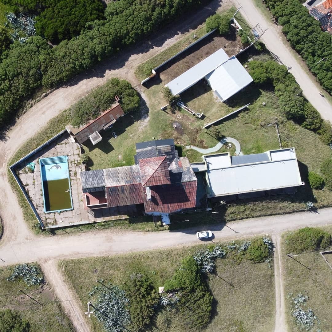 Los orígenes de Costa Bonita se remontan a la década de 1940, cuando el Mario Corte adquirió tierras que pertenecían a la familia Gil