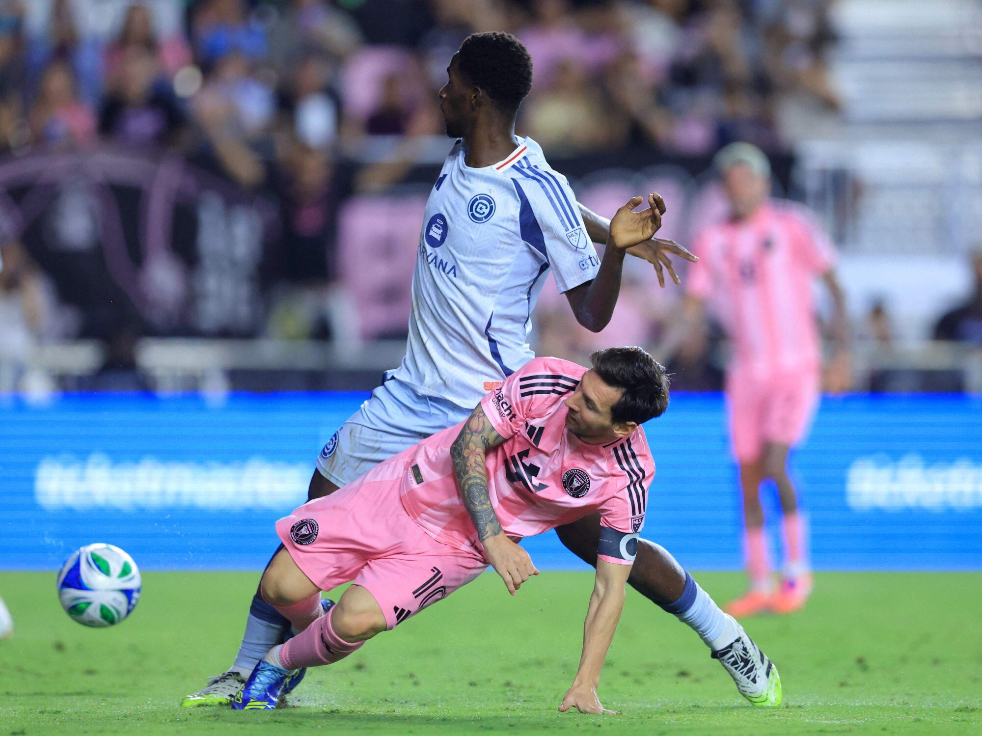 Messi al piso, el 10 estuvo en una noche apagada (Photo by Megan Briggs / GETTY IMAGES NORTH AMERICA / Getty Images via AFP)