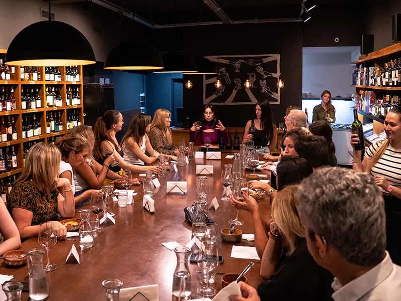 Durante la Noche de las Vinotecas incluirá descuentos de hasta el 50% en etiquetas seleccionadas y promociones 2x1 o 3x2