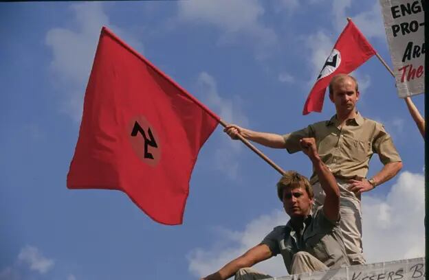 Supremacistas sudafricanos protestan contra la liberación de Nelson Mandela en 1990