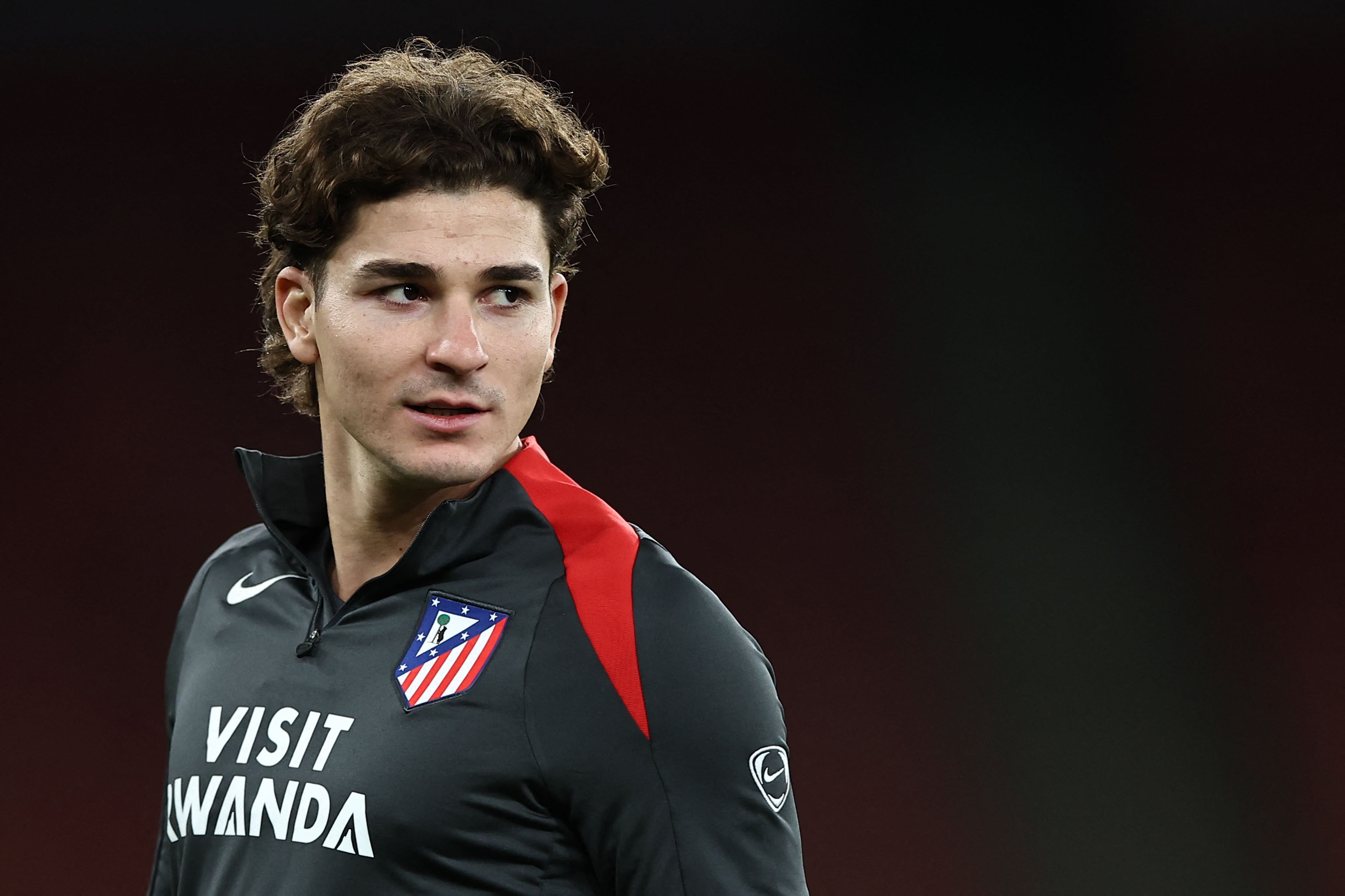 Julián Alvarez volvió a Atlético de Madrid para hacerse estudios médicos y se define su futuro