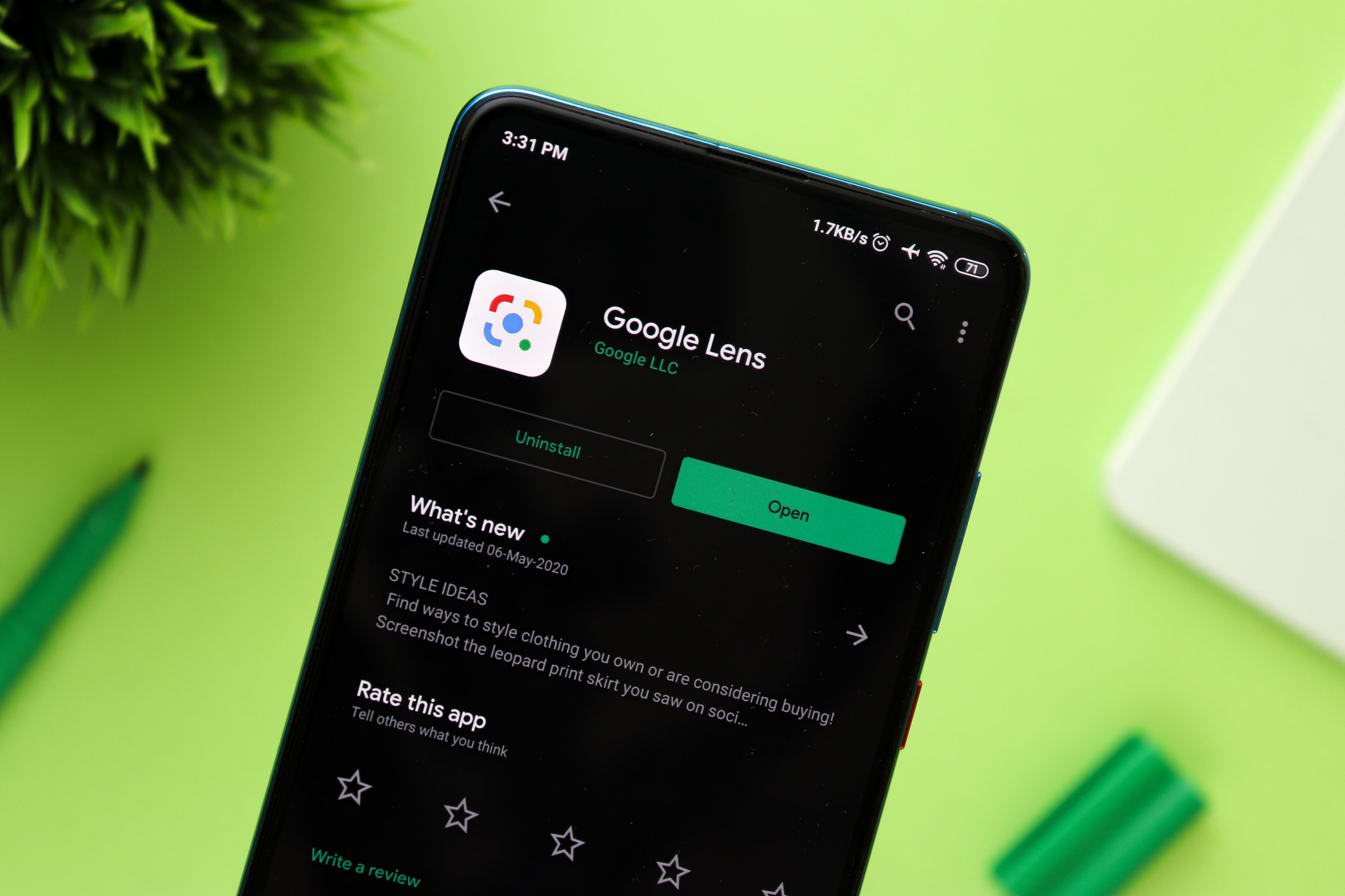 El traductor por cámara Lens de Google se puede utilizar desde dispositivos Android sin necesidad de estar conectado a Internet