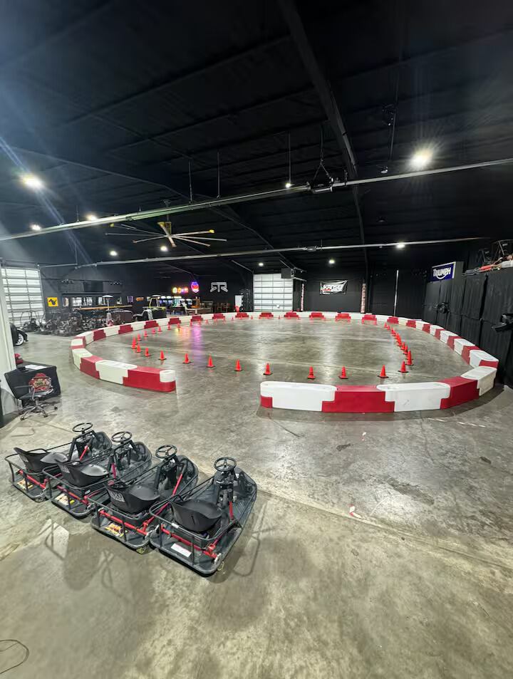 También hay una pista interior en el caso de que haya un mal clima