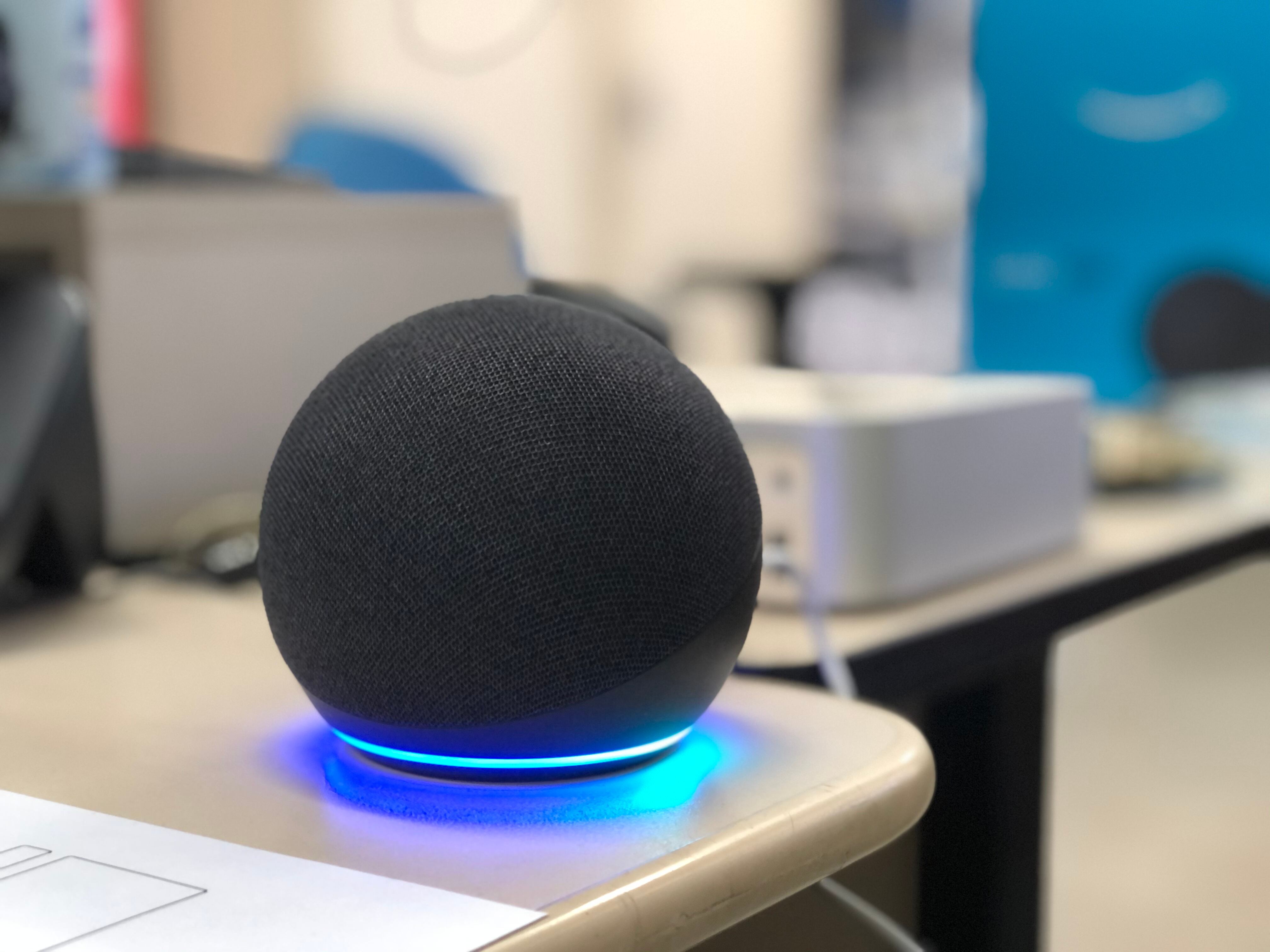 Así funciona AudioHijack, capaz de tomar el control de tu IA escondido en un audio