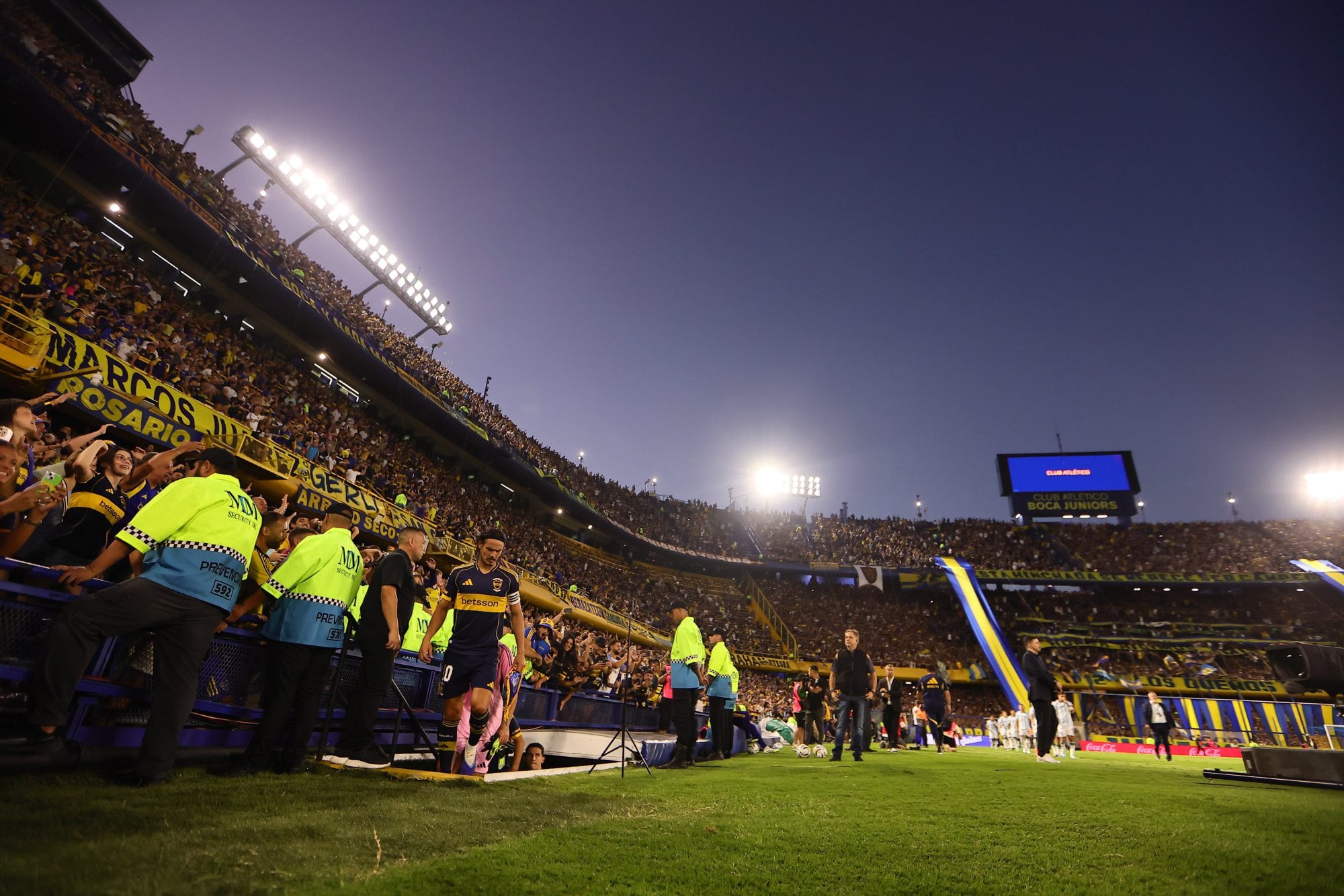 Una parte del estadio que tendrá cambios: habrá una nueva bandeja en el sector de plateas y se correrá el campo de juego hacia ese lado
