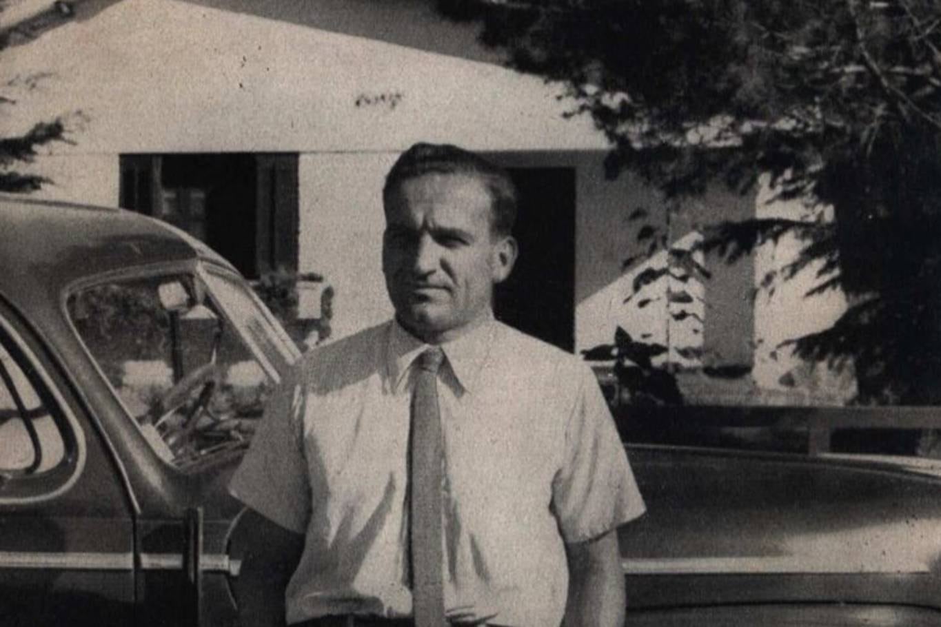 El as de la aviación alemana, ferviente defensor del nazismo, que contrató Perón para fabricar el Pulqui II 15 Rudel en el frente de su chalet, Mary, en Villa Carlos Paz