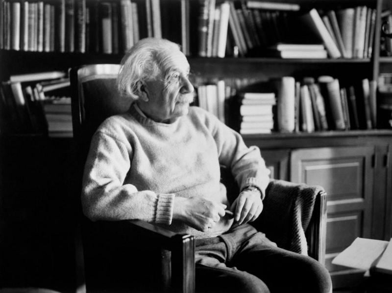 Albert Einstein: Claves Para La Felicidad Y Resolución De Problemas