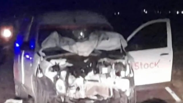 Así quedó la Renault Kangoo tras chocar contra una moto en Entre Ríos.