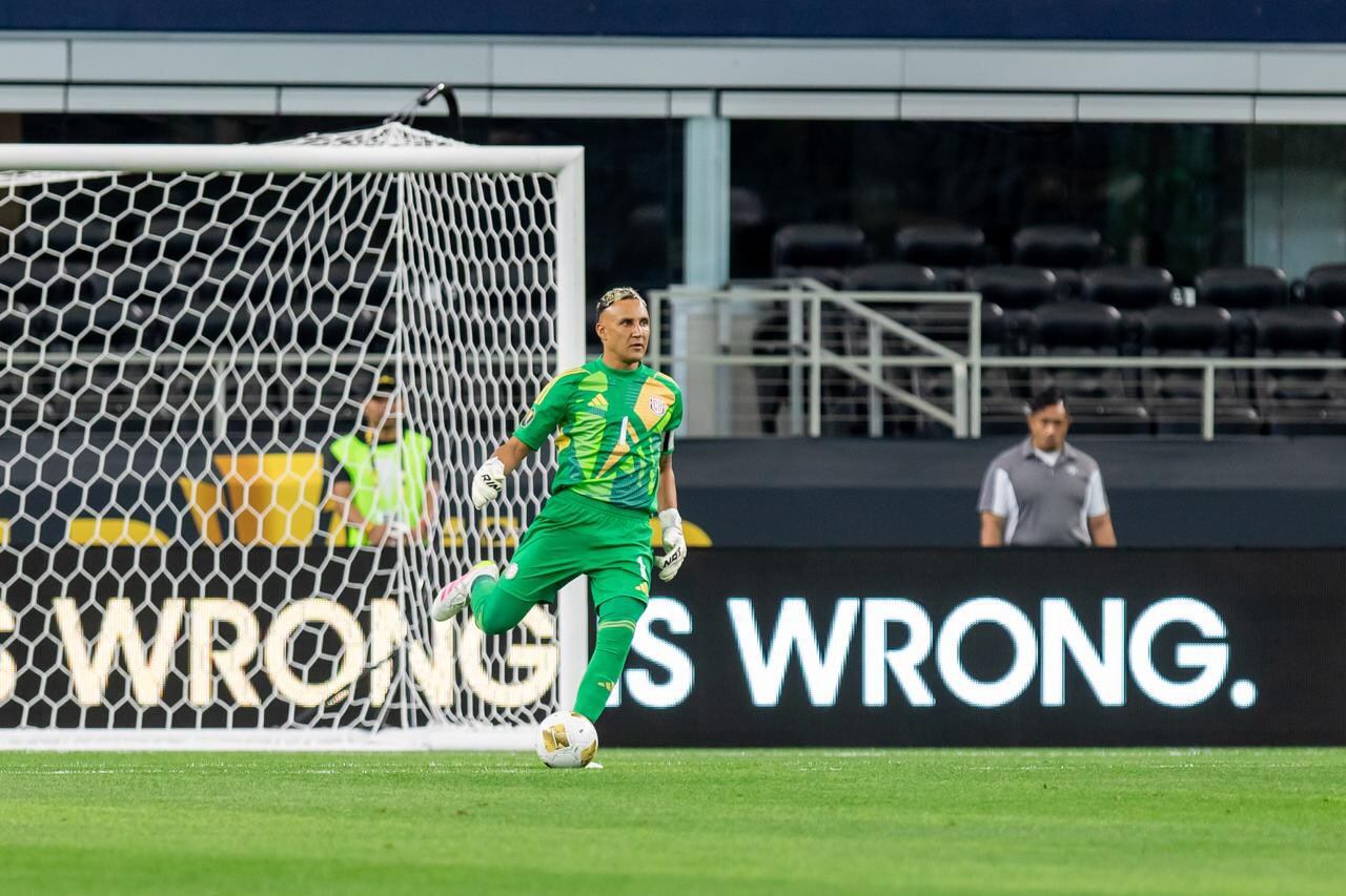 Keylor Navas, portero veterano de 38 años de edad, tiene una fortuna de millones de dólares (X/@NavasKeylor)