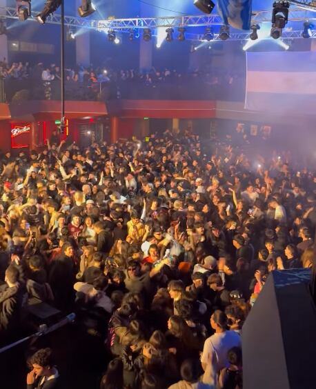 Así se encontraba la fiesta por la noche