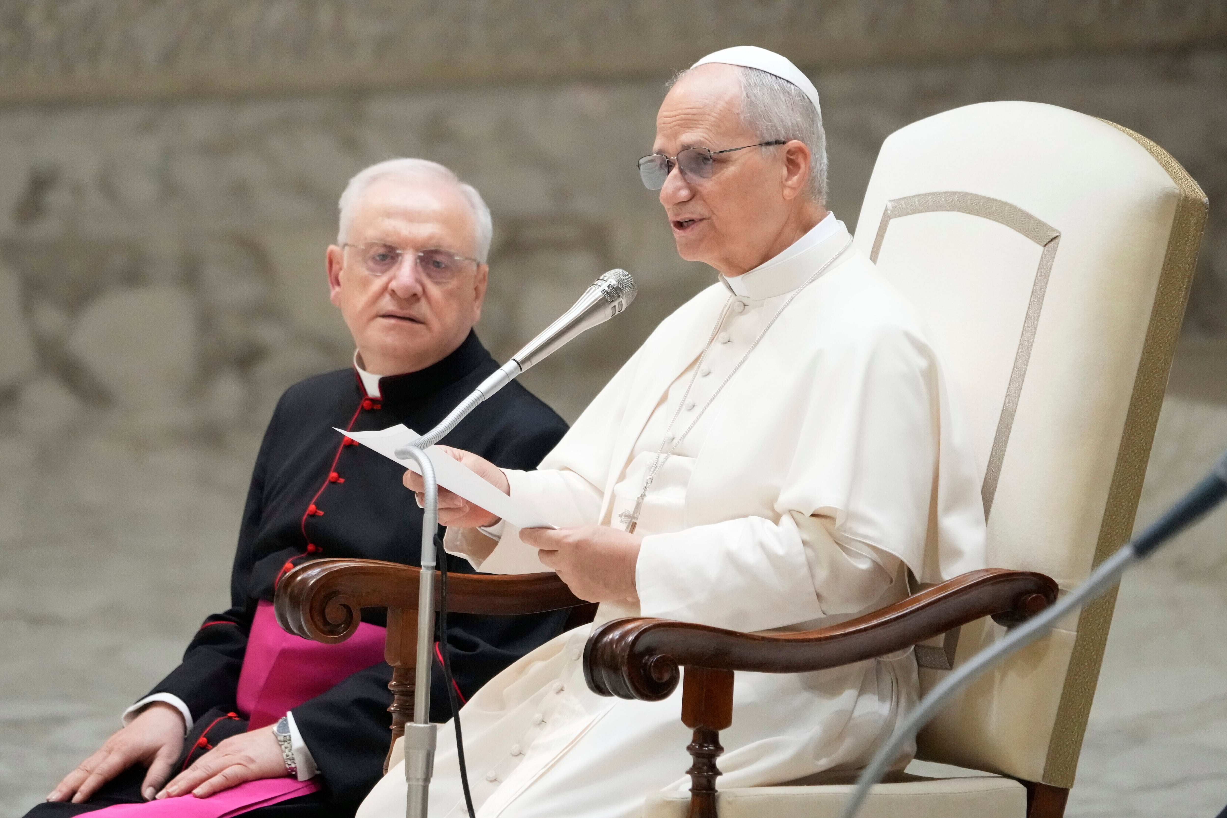 El papa León XIV llamó a detener “la pandemia de las armas que infectan al mundo”