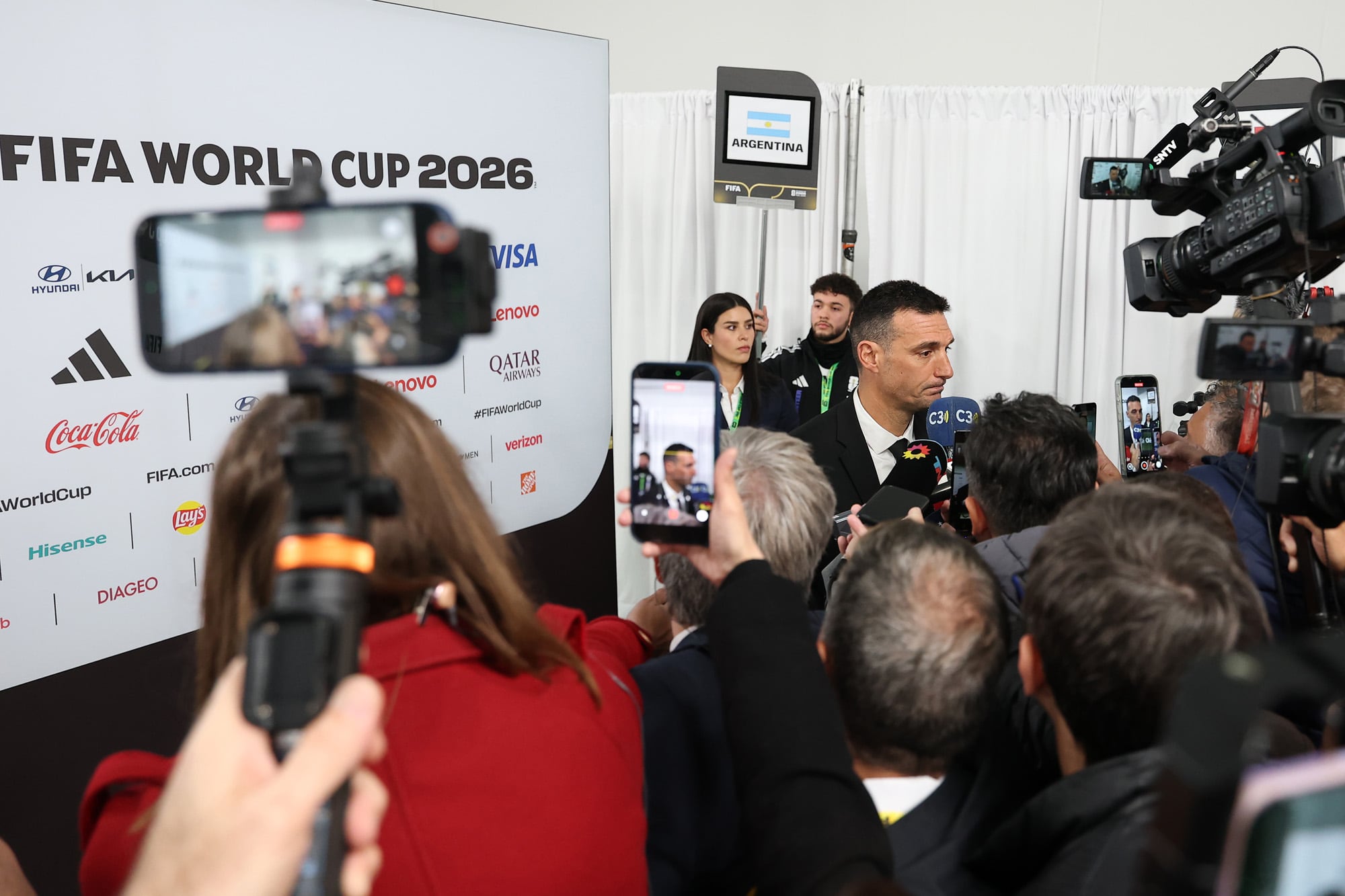 Scaloni conoce a los rivales pero la mejor noticia es que, a seis meses del Mundial, tiene 15 titulares