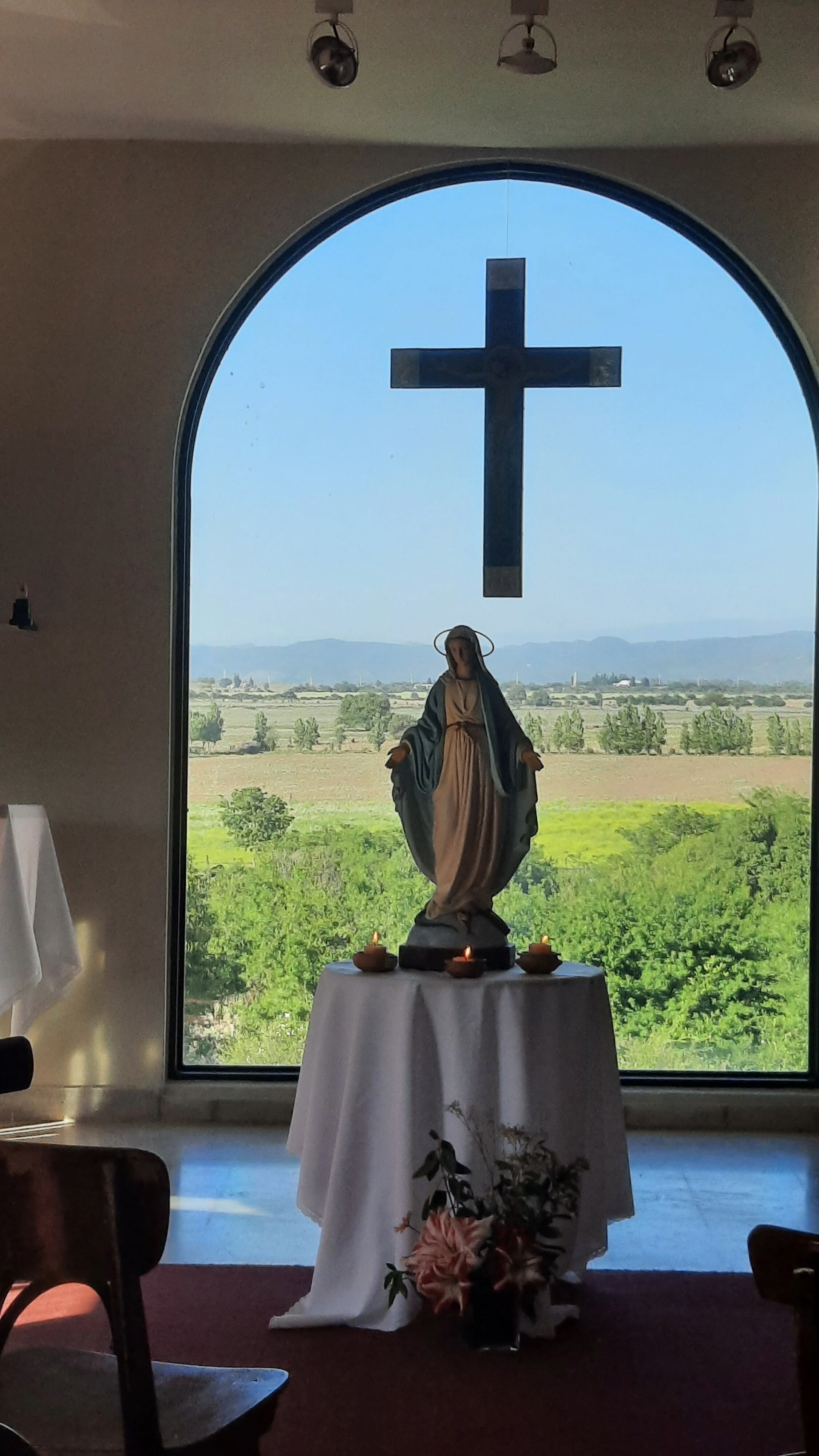 Las sierras de Córdoba, el paisaje de fondo en el convento Santa Isabel de Hungría.
