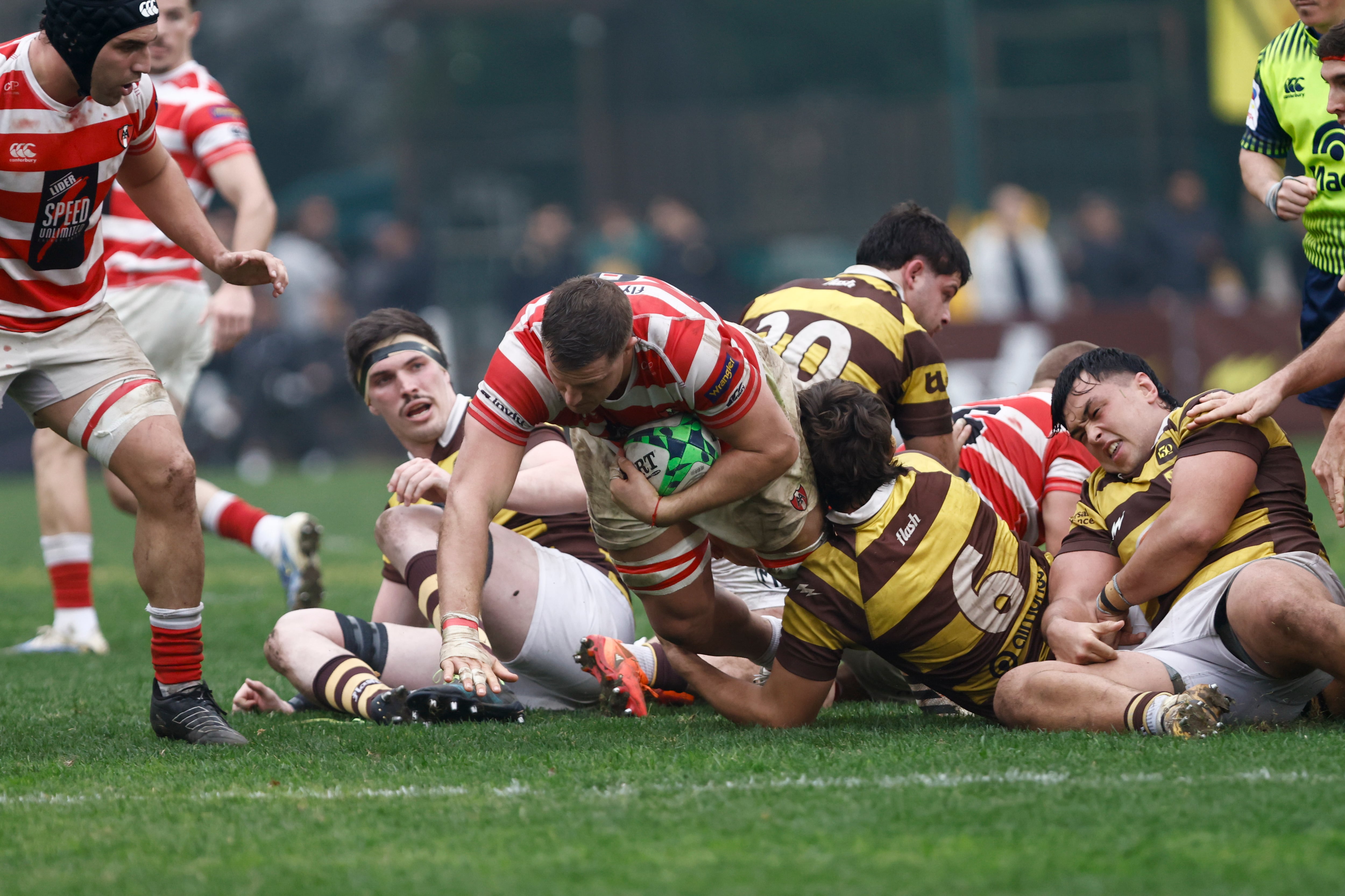 Belgrano y Alumni ofrecieron un partido apasionante por el Top 14 de la URBA